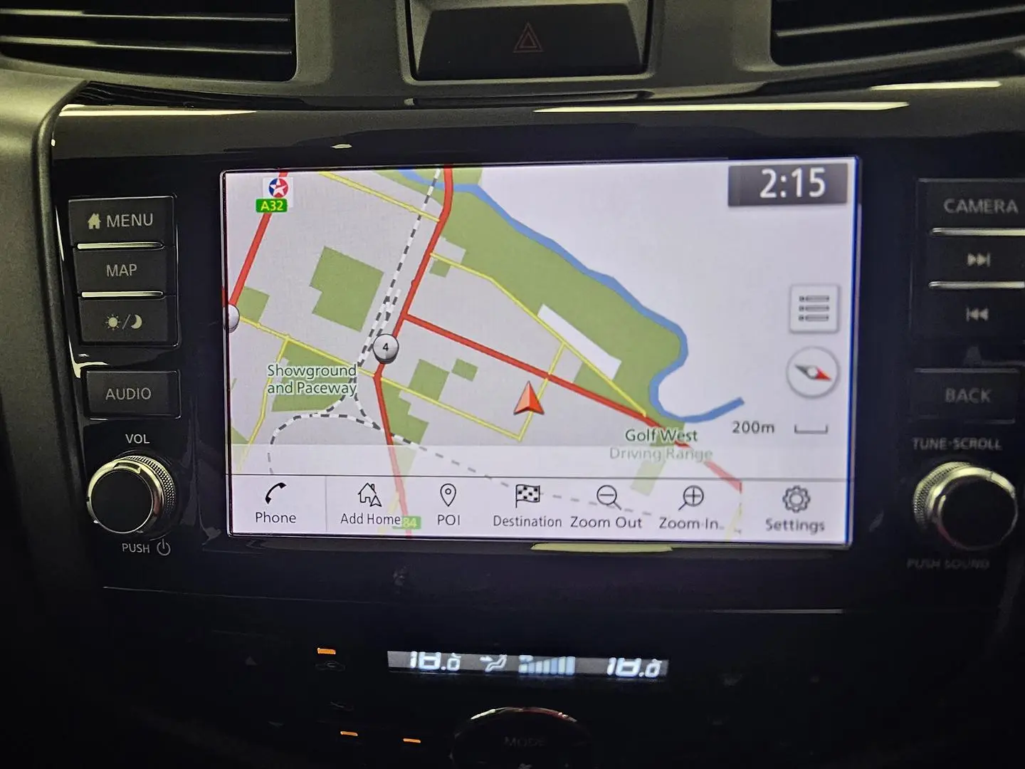 2021 Nissan Navara Gallery Image 28