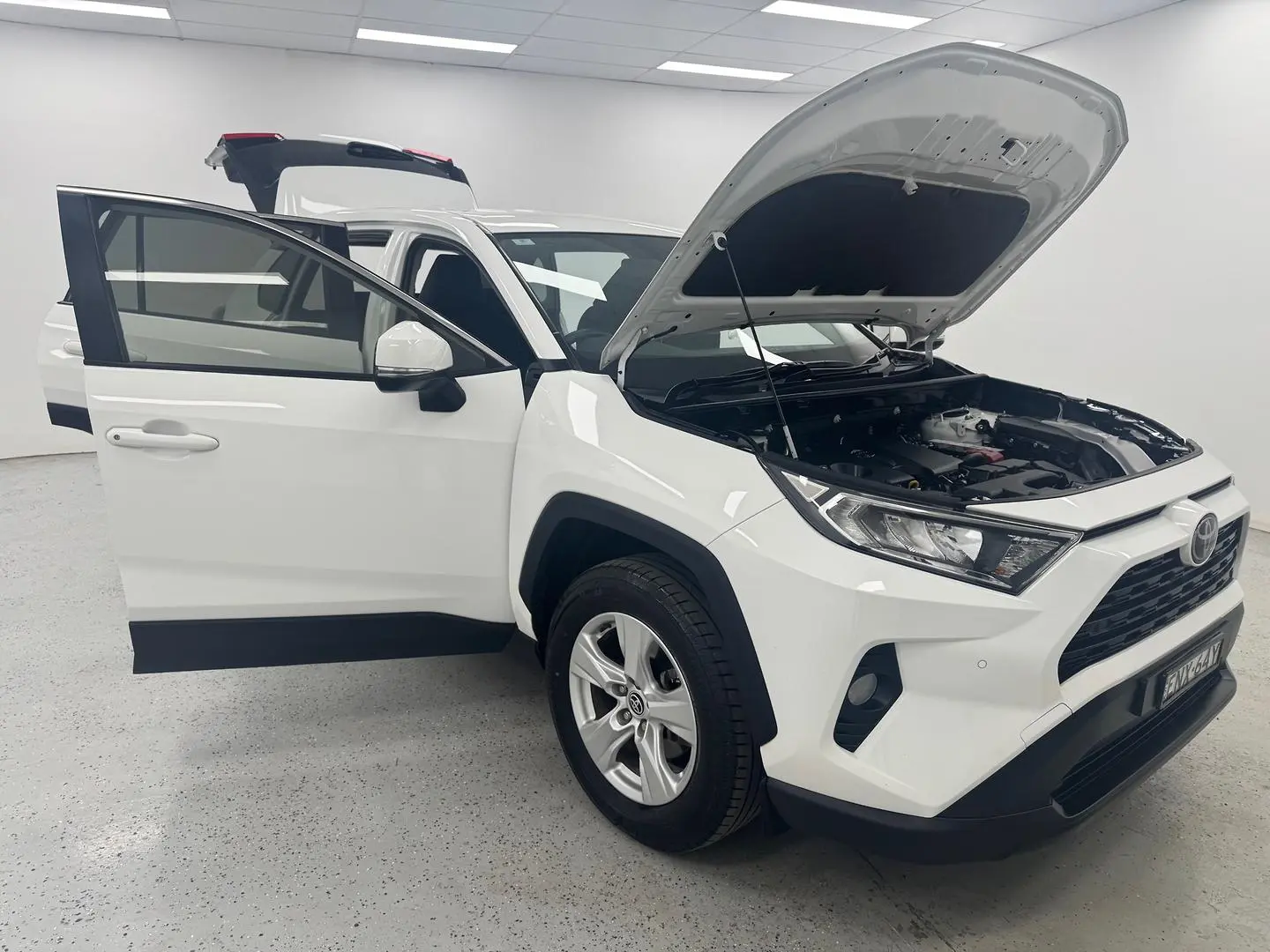2021 Toyota RAV4 Gallery Image 7