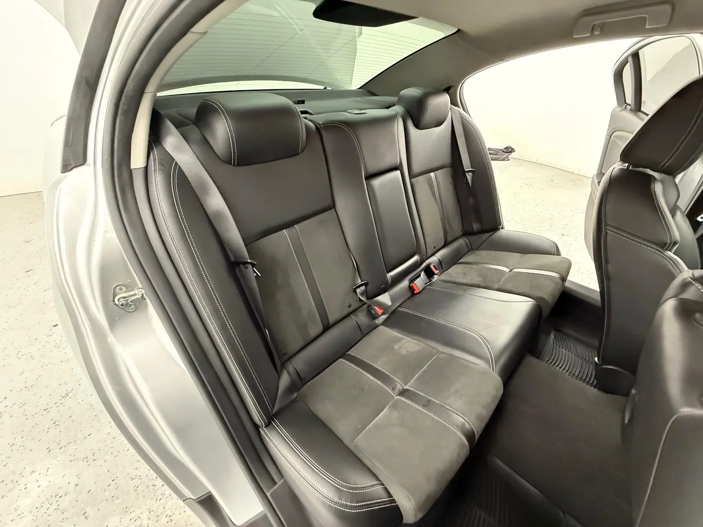 2017 Holden Commodore Gallery Image 18