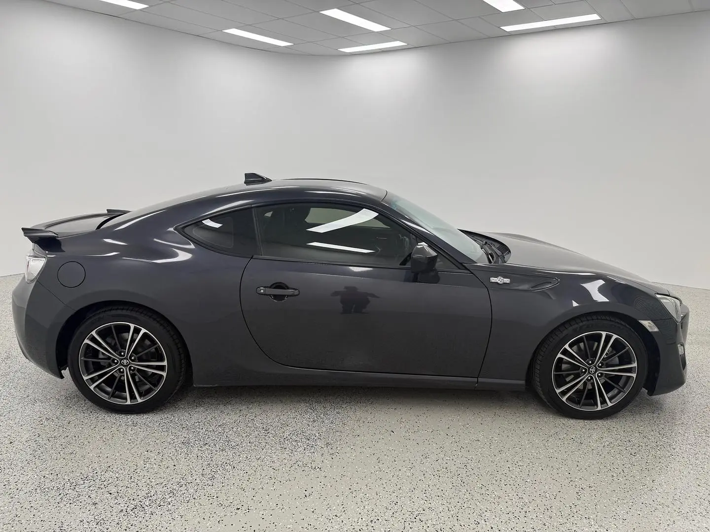 2014 Toyota 86 Gallery Image 2