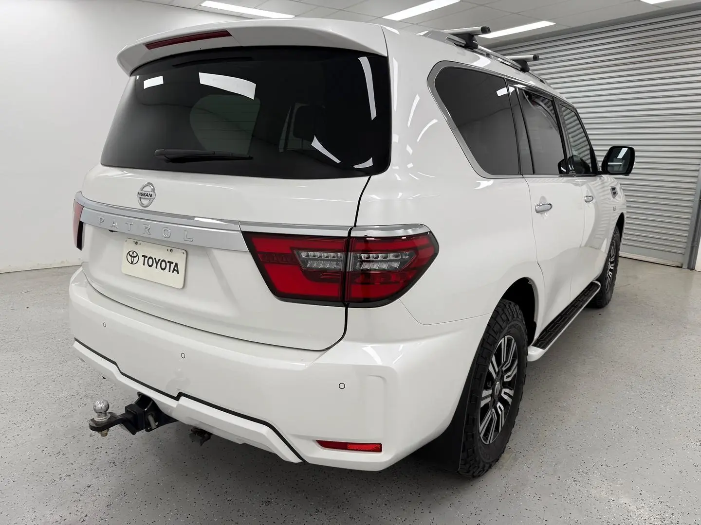 2020 Nissan Patrol Gallery Image 3