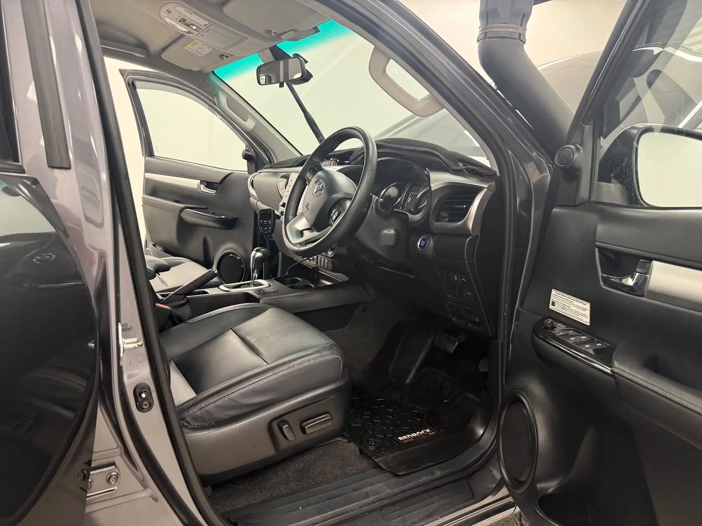 2022 Toyota Hilux Gallery Image 19