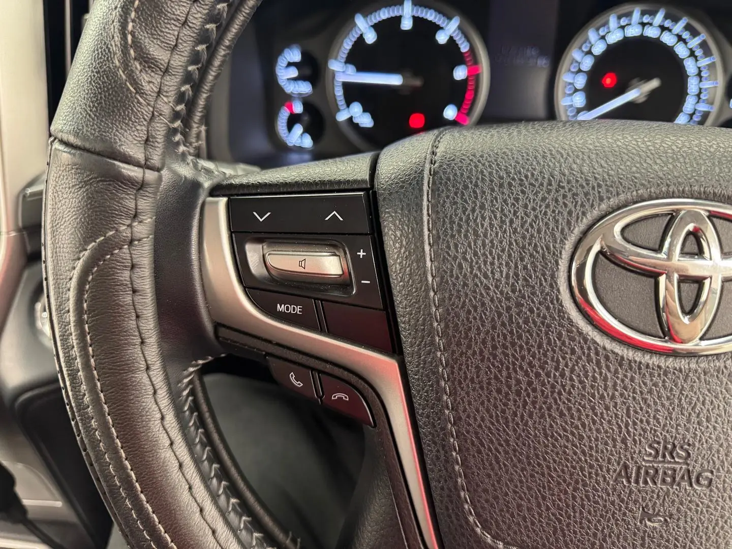 2017 Toyota Landcruiser Gallery Image 24
