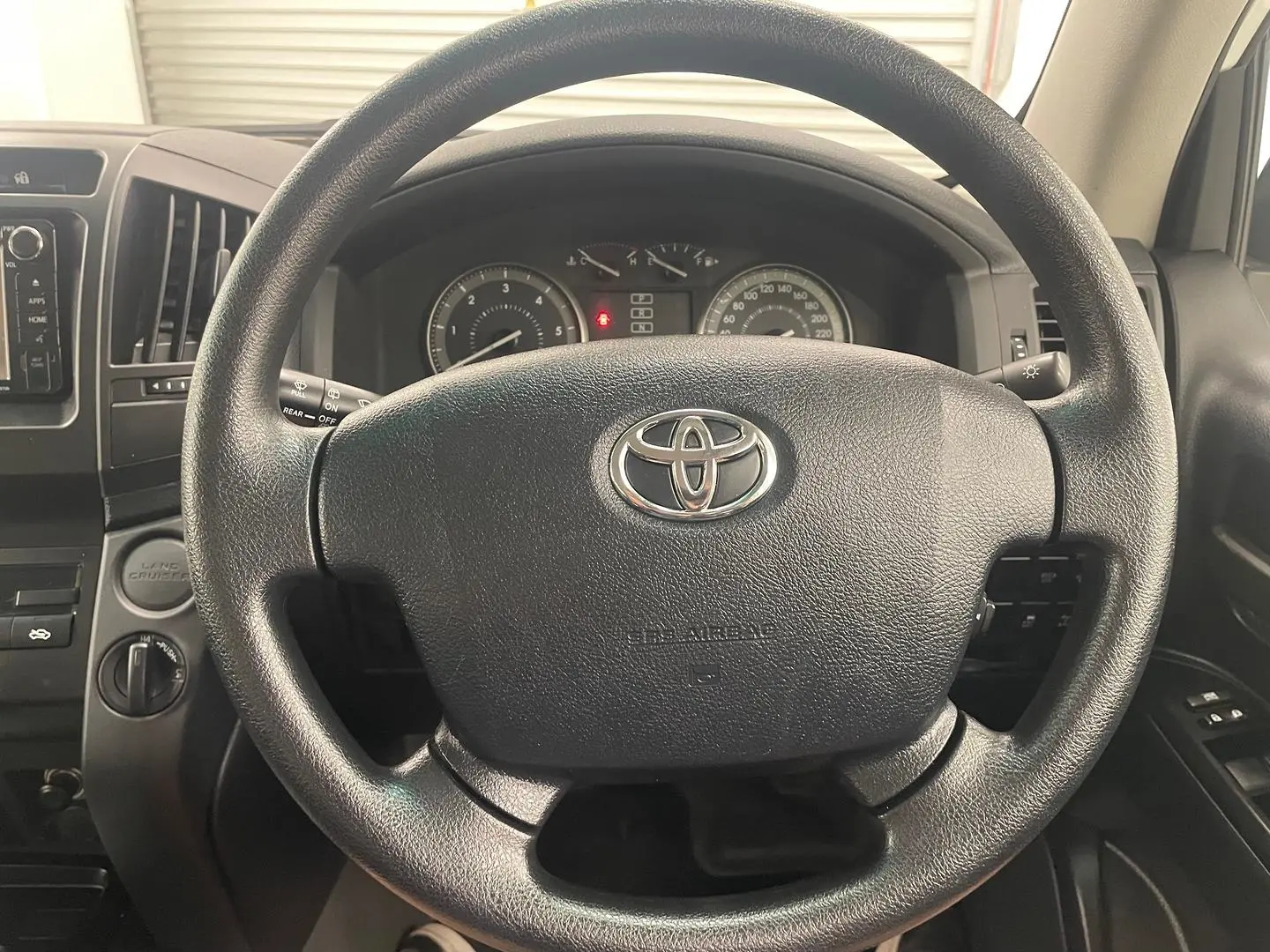 2020 Toyota Landcruiser Gallery Image 24