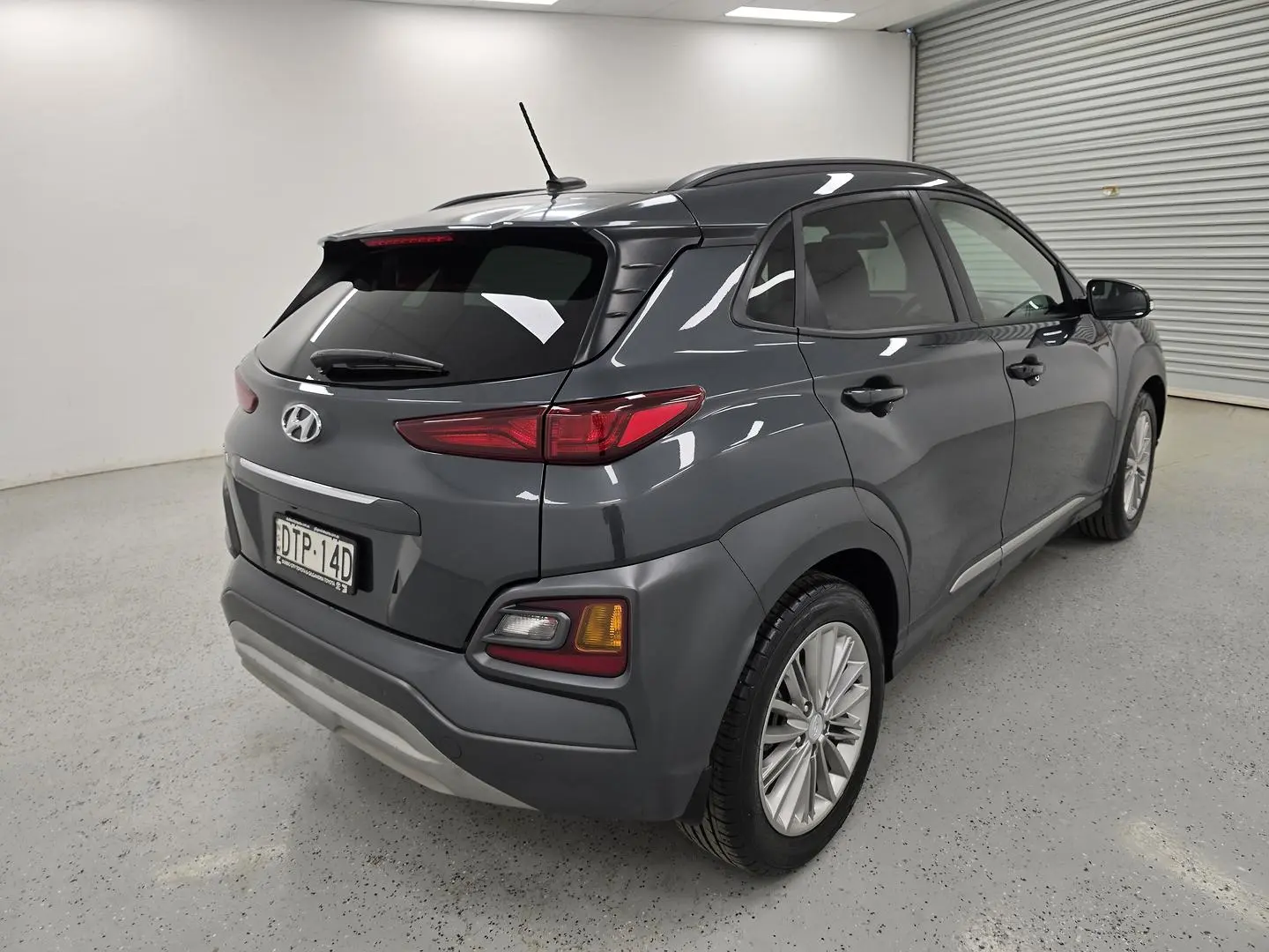 2017 Hyundai Kona Gallery Image 3