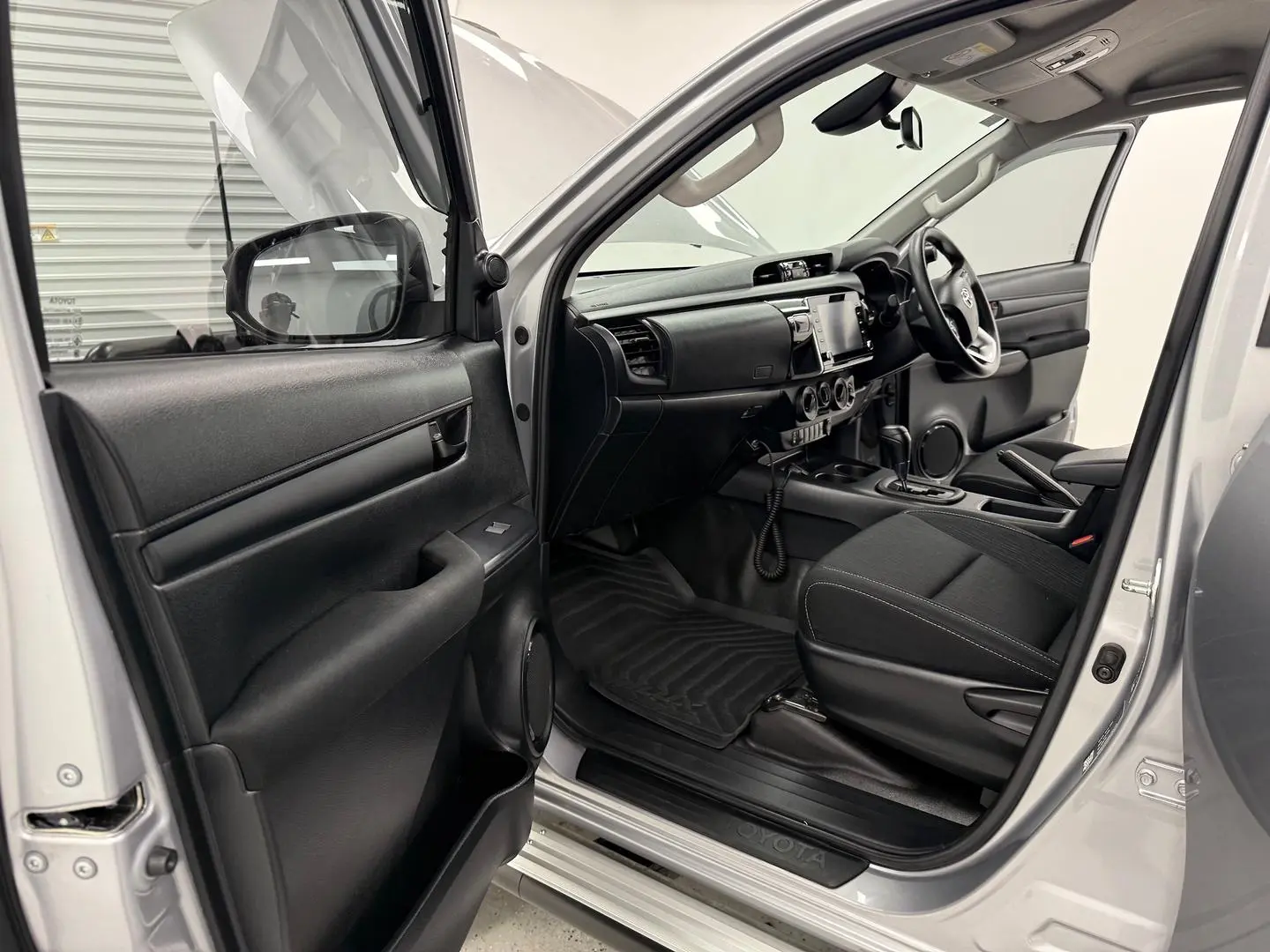 2022 Toyota Hilux Gallery Image 10