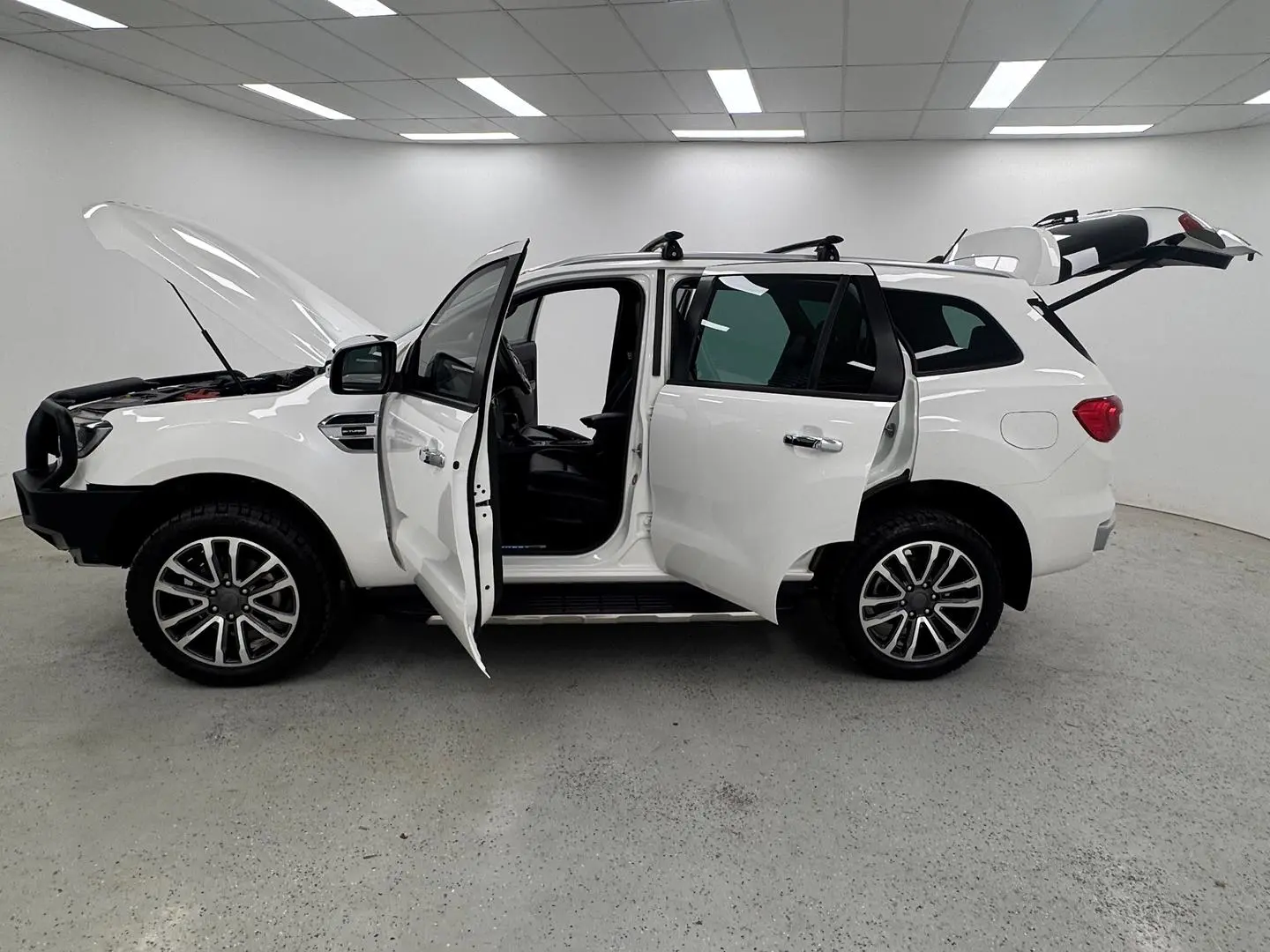 2021 Ford Everest Gallery Image 11