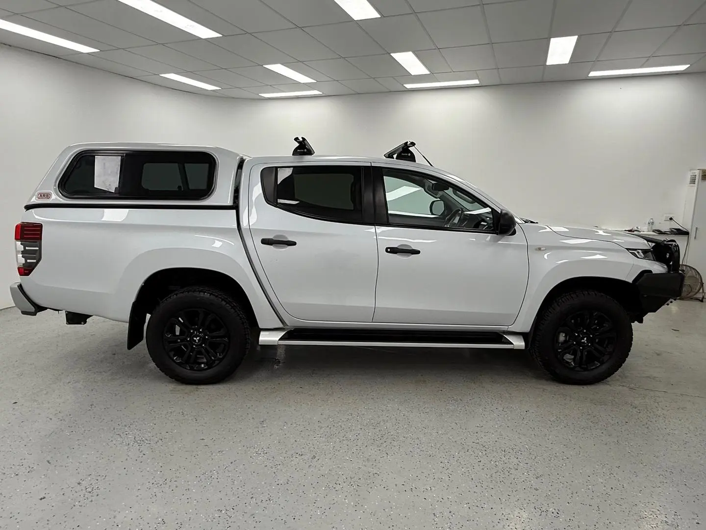 2021 Mitsubishi Triton Gallery Image 2