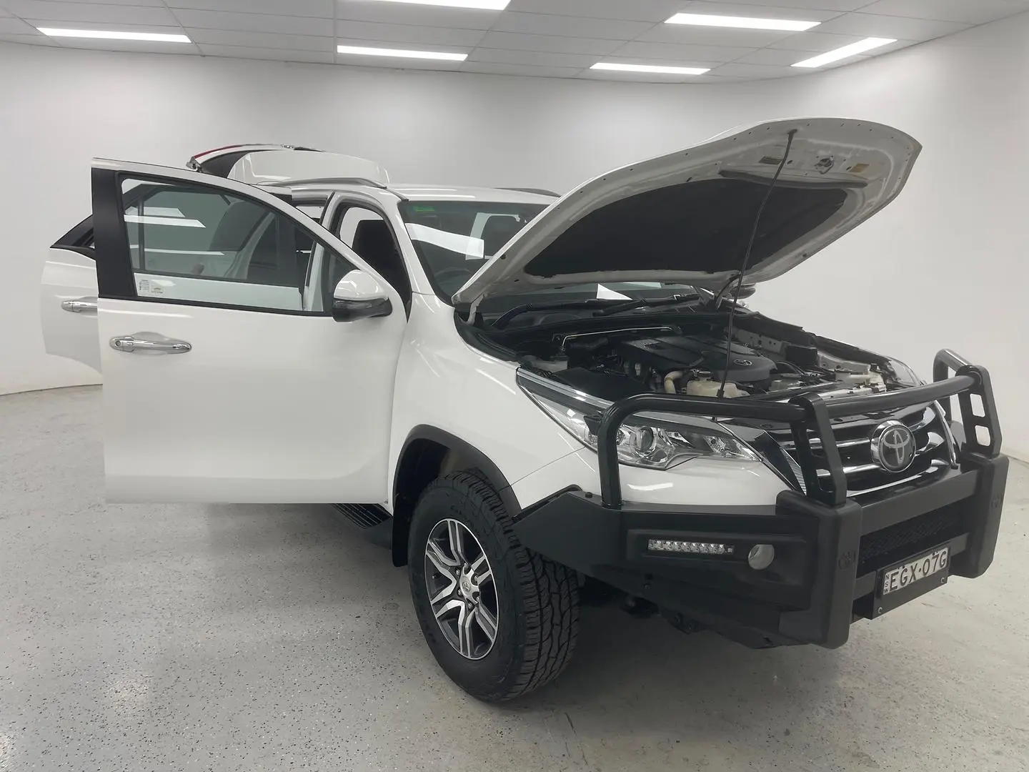 2019 Toyota Fortuner Gallery Image 8