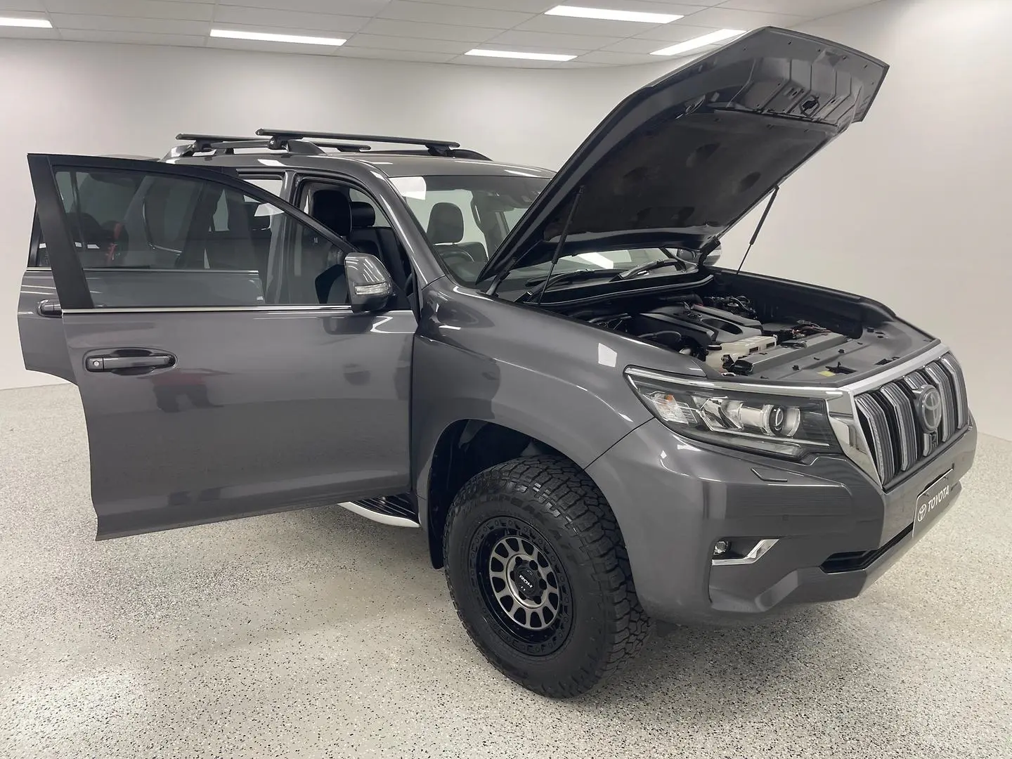 2022 Toyota Landcruiser Prado Gallery Image 7