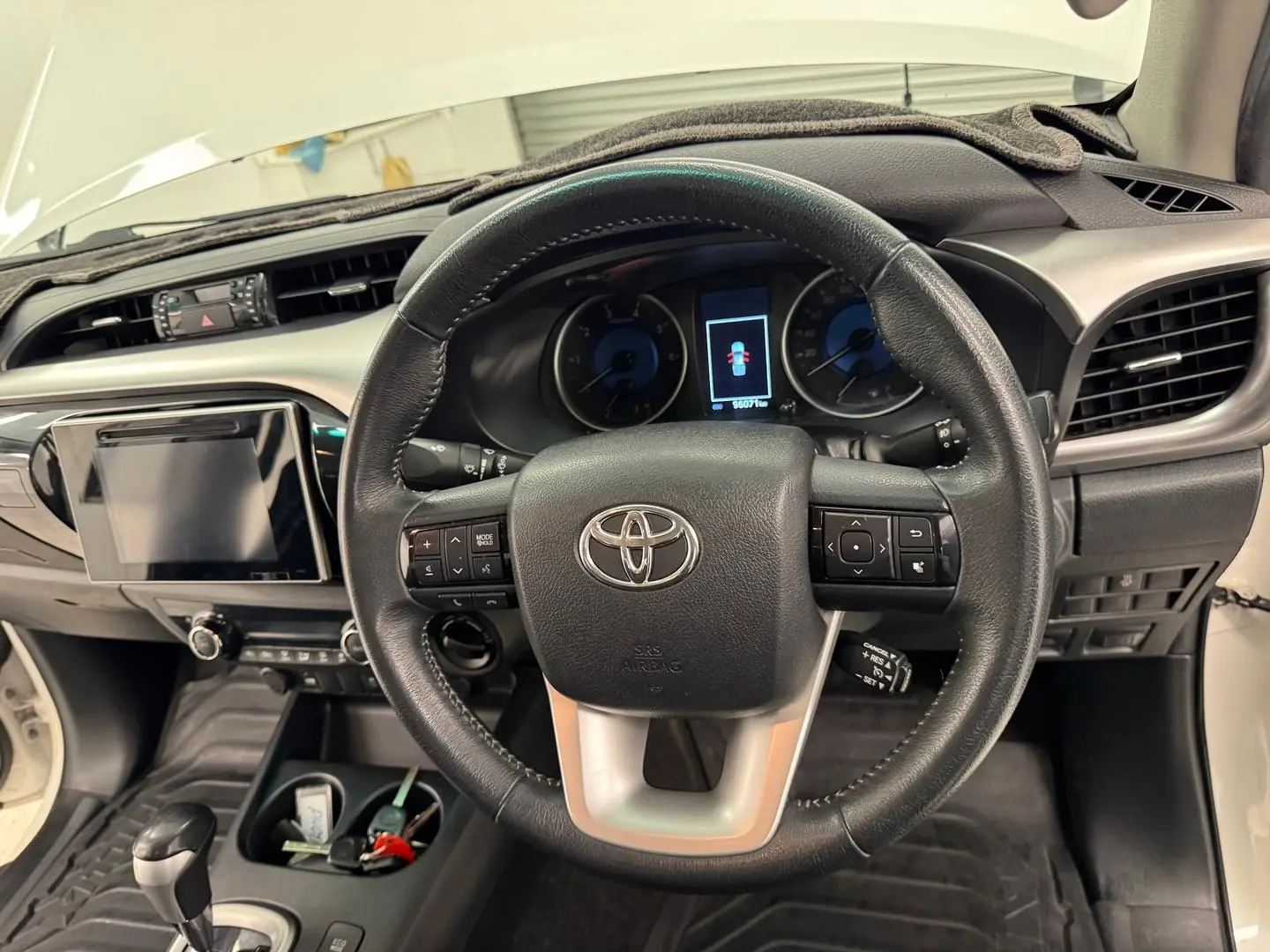 2017 Toyota Hilux Gallery Image 17