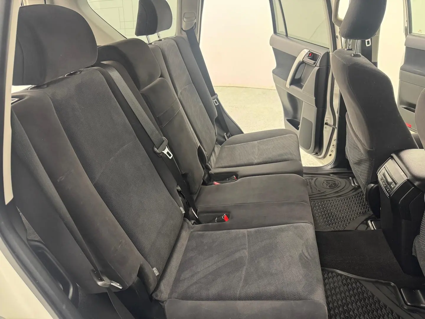 2018 Toyota Landcruiser Prado Gallery Image 26