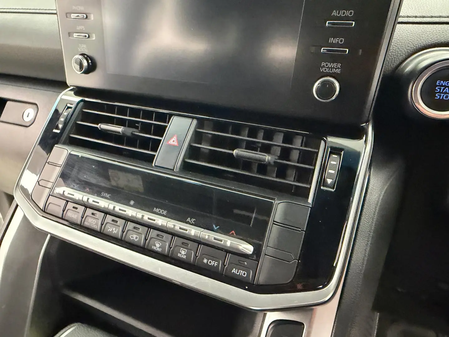 2024 Toyota Landcruiser Gallery Image 19