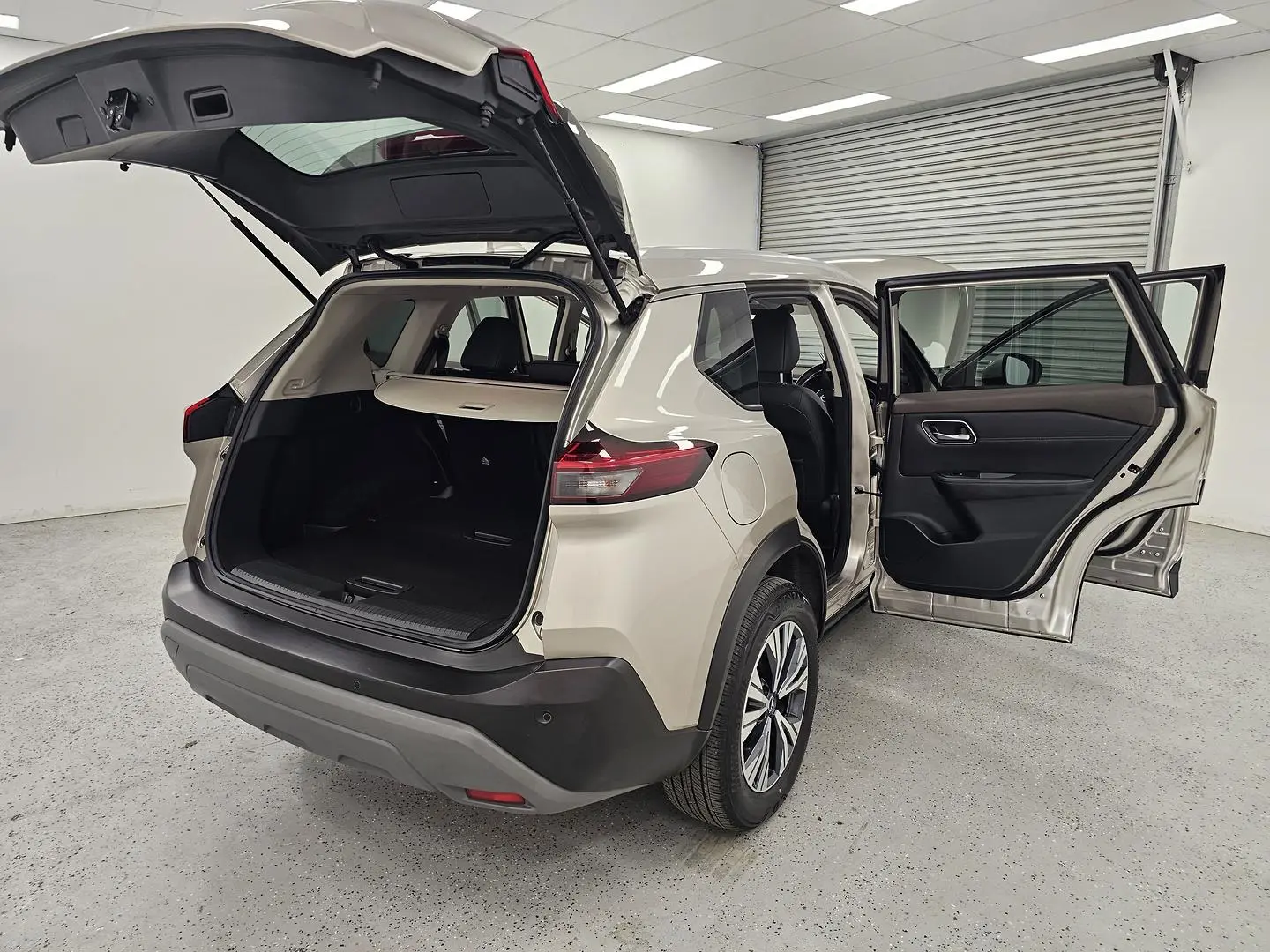 2023 Nissan X-TRAIL Gallery Image 18