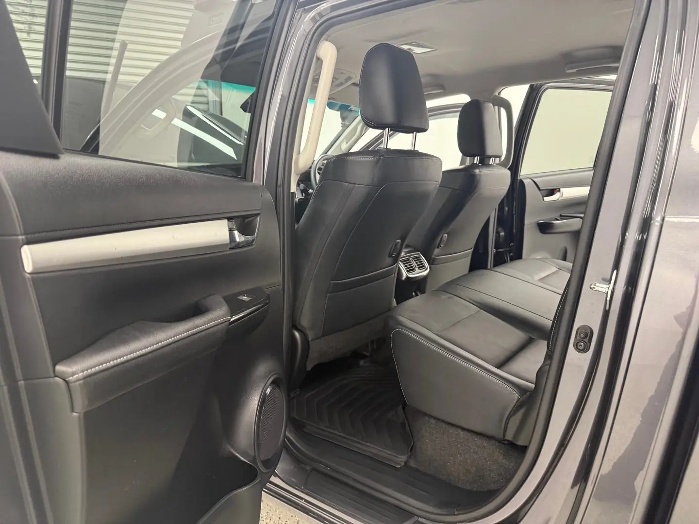 2022 Toyota Hilux Gallery Image 12