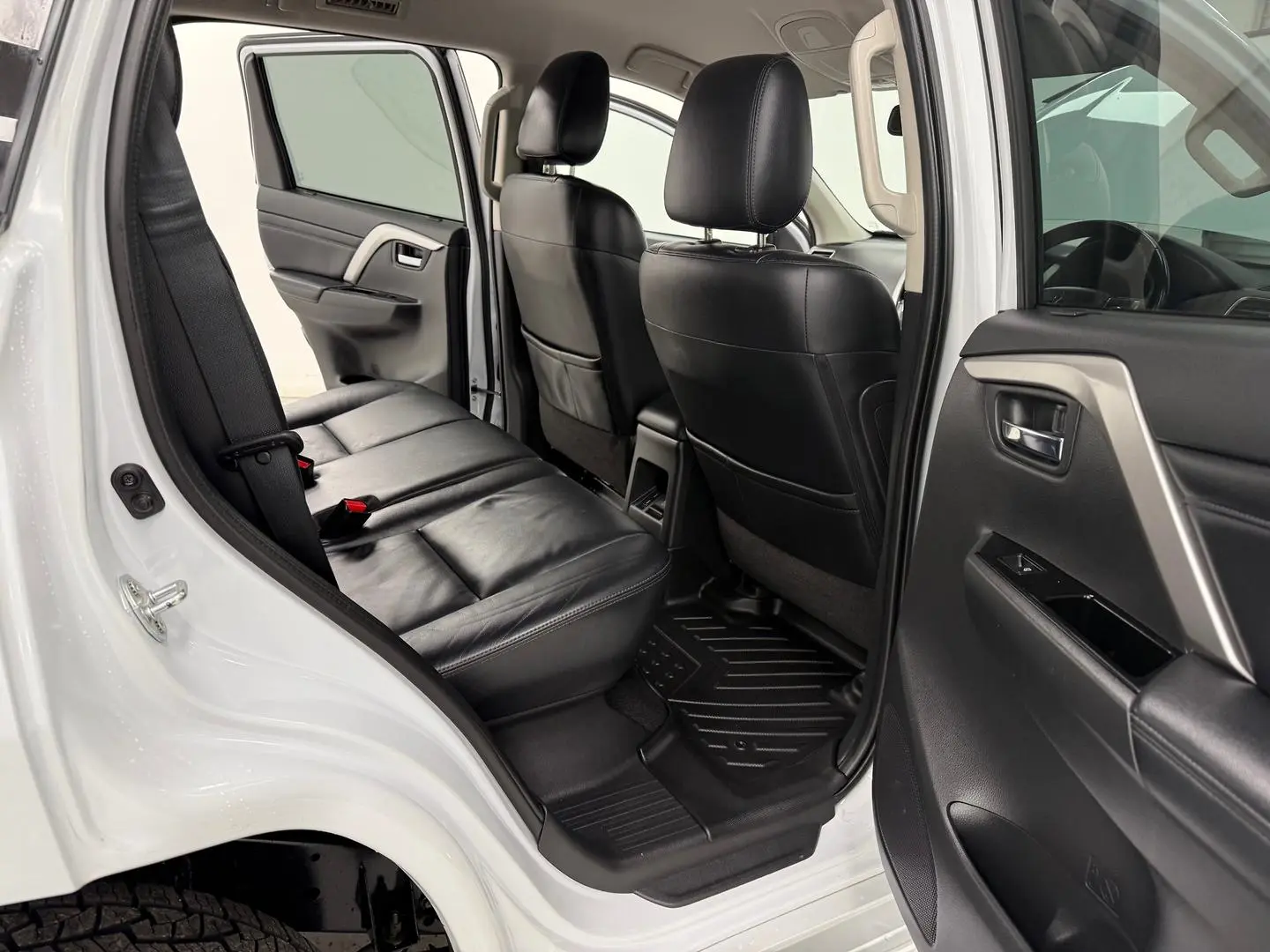 2021 Mitsubishi Pajero Sport Gallery Image 19