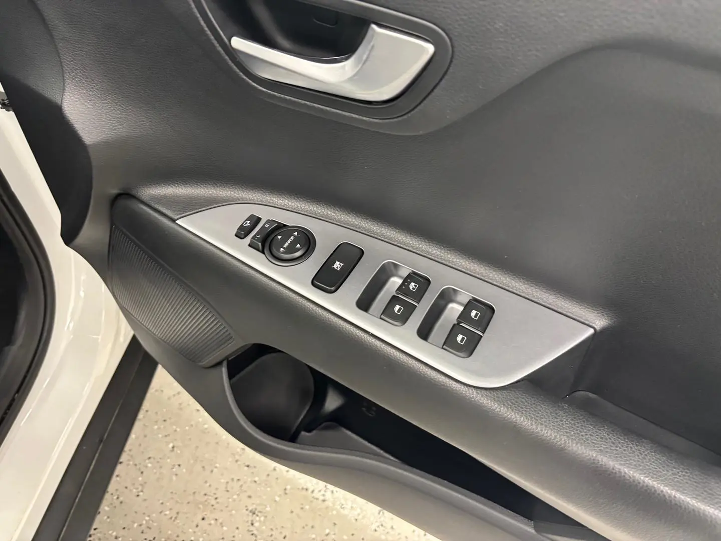 2022 Kia Stonic Gallery Image 23