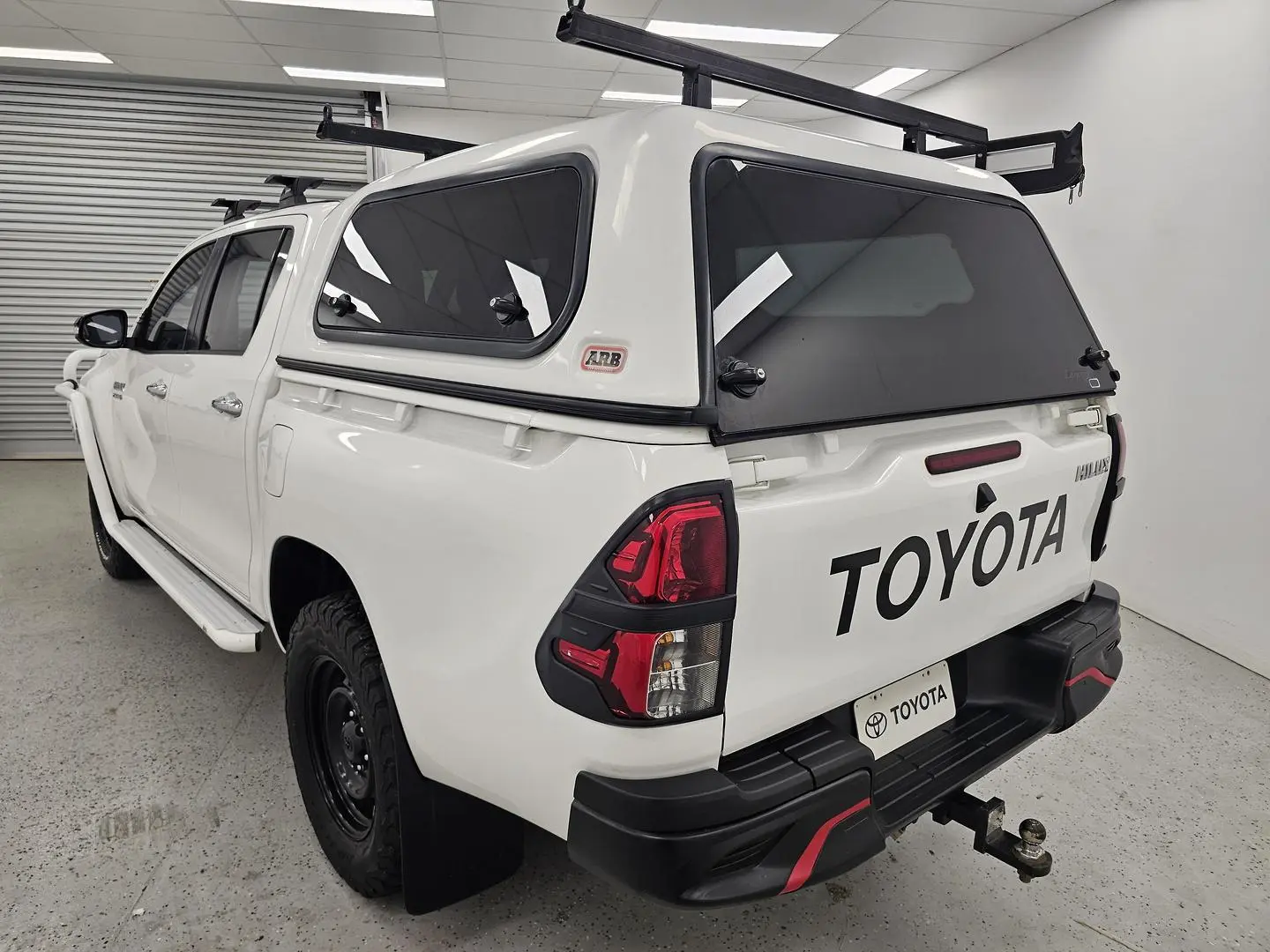 2015 Toyota Hilux Gallery Image 5