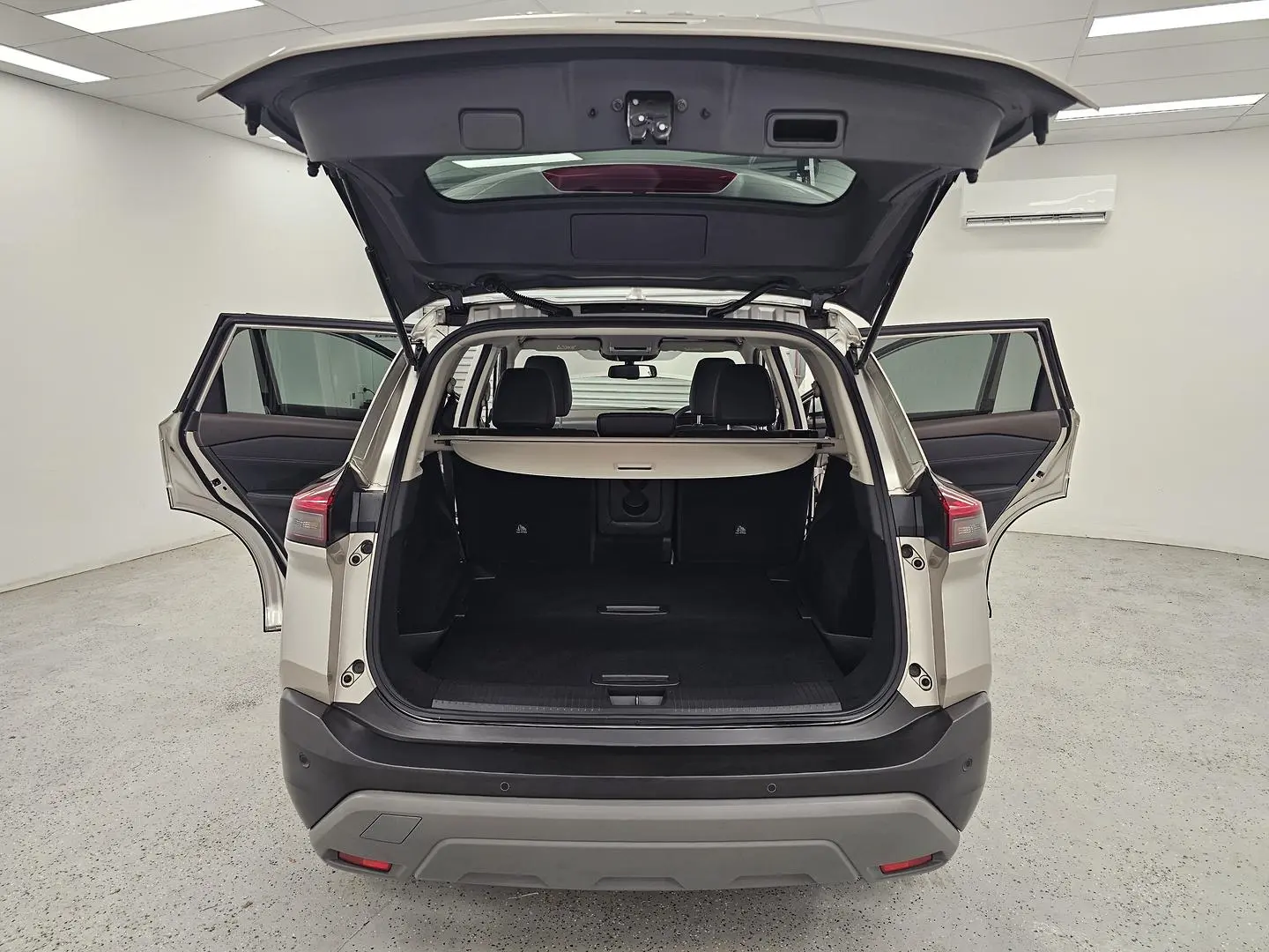 2023 Nissan X-TRAIL Gallery Image 16