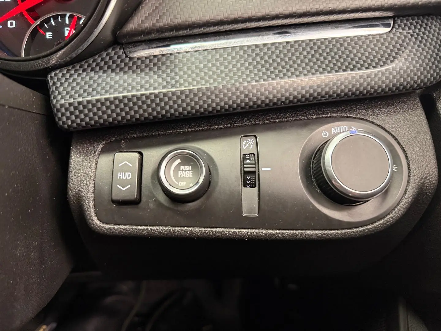 2017 Holden Commodore Gallery Image 27
