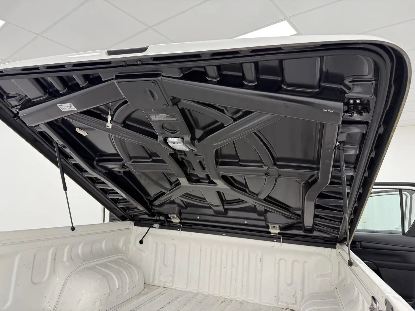 2018 Toyota Hilux Gallery Image 15