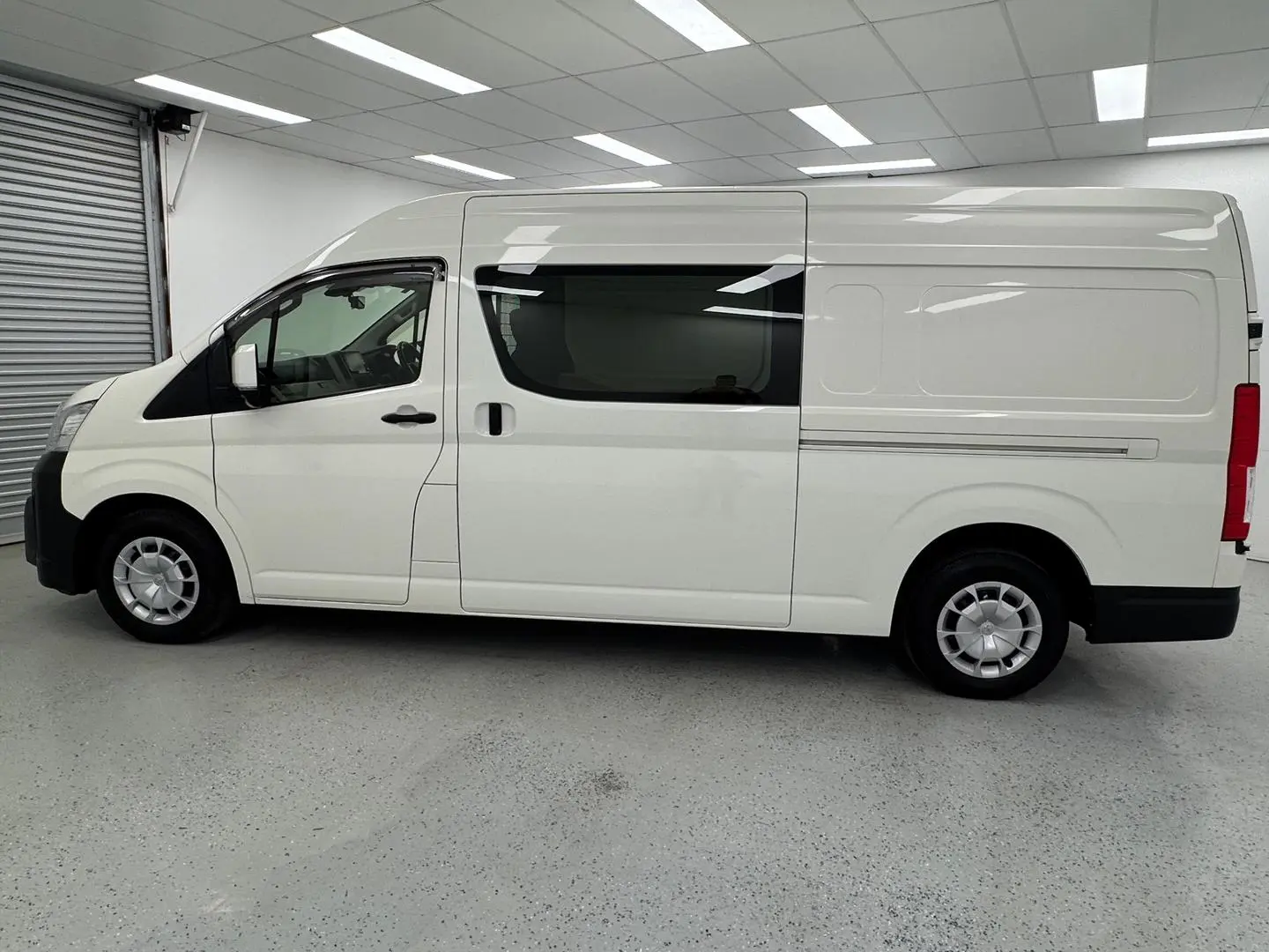 2023 Toyota Hiace Gallery Image 5