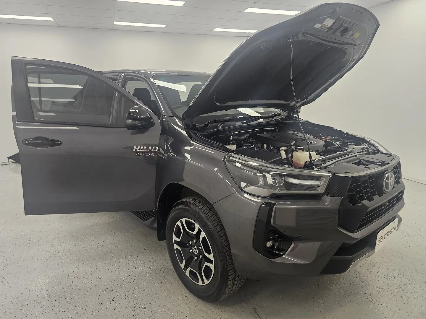 2024 Toyota Hilux Gallery Image 24