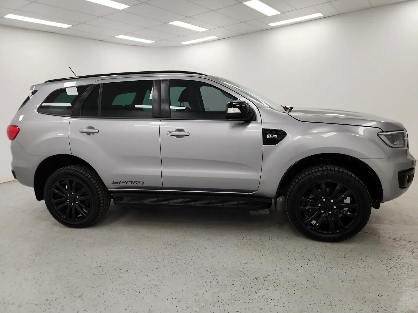 2021 Ford Everest Gallery Image 2