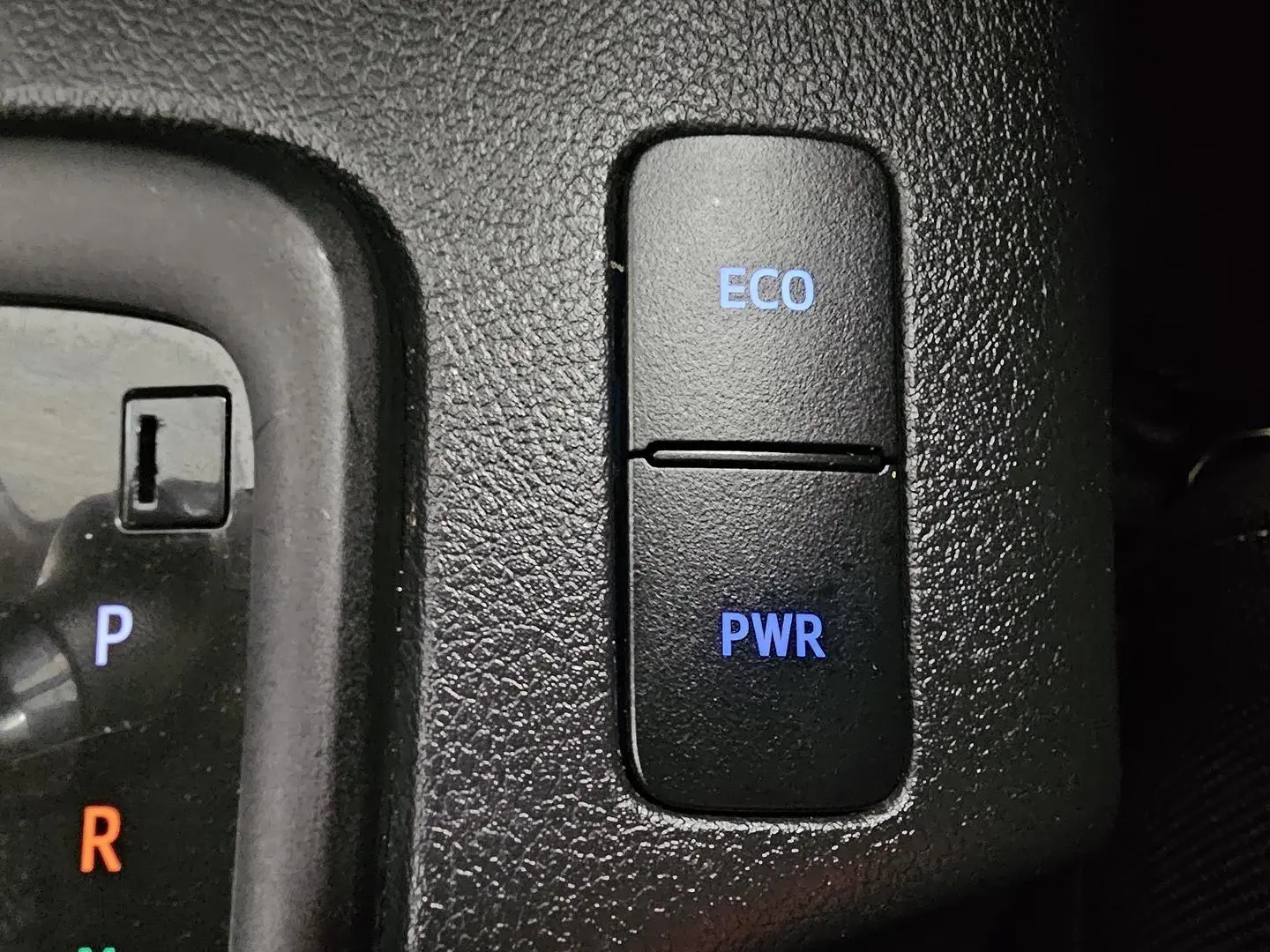 2022 Toyota Hilux Gallery Image 34