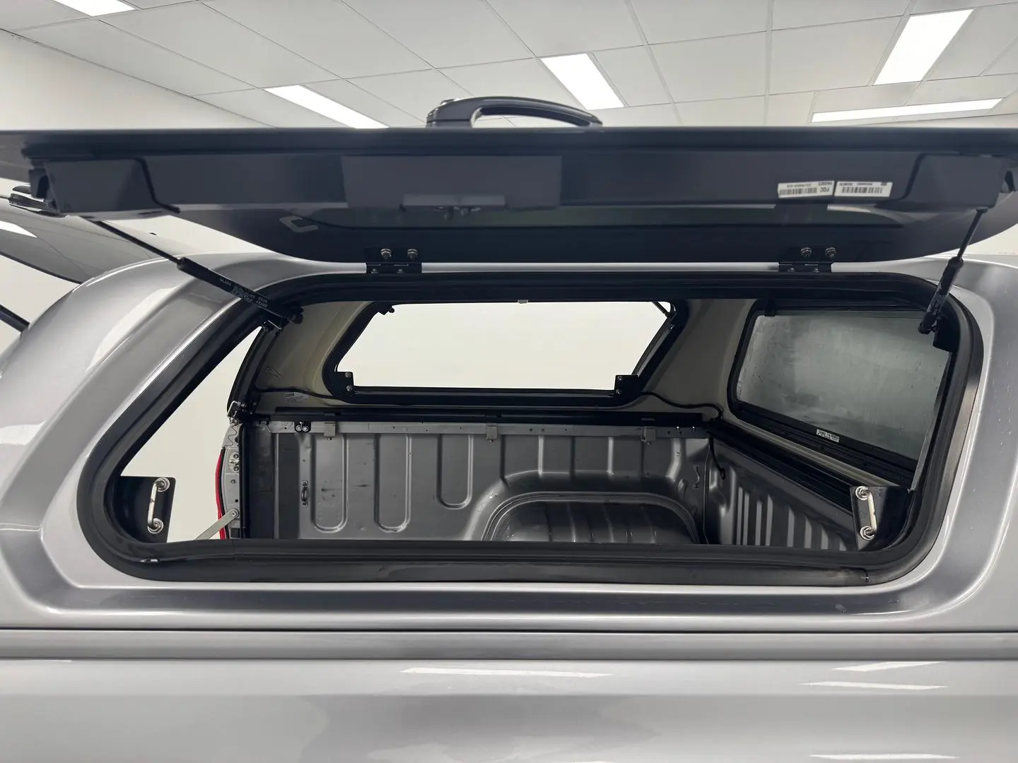 2018 Toyota Hilux Gallery Image 12