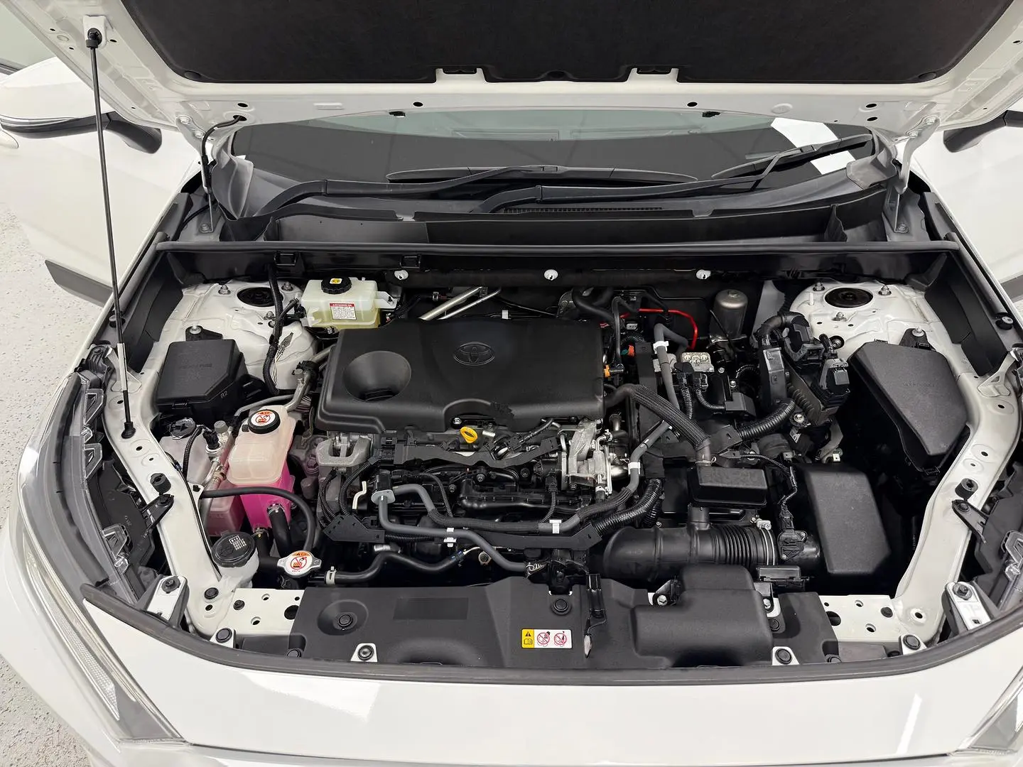 2020 Toyota RAV4 Gallery Image 23