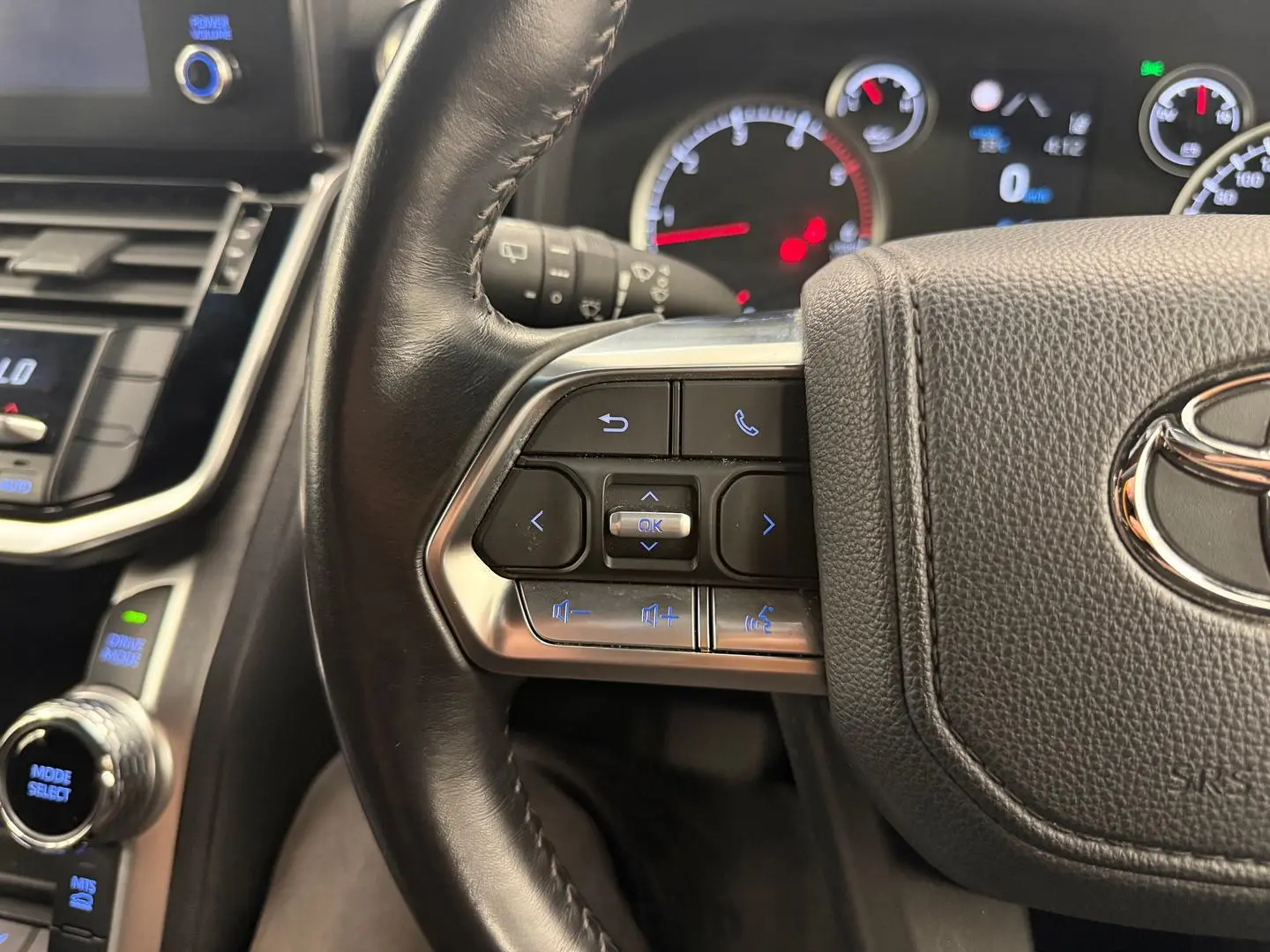 2024 Toyota Landcruiser Gallery Image 29