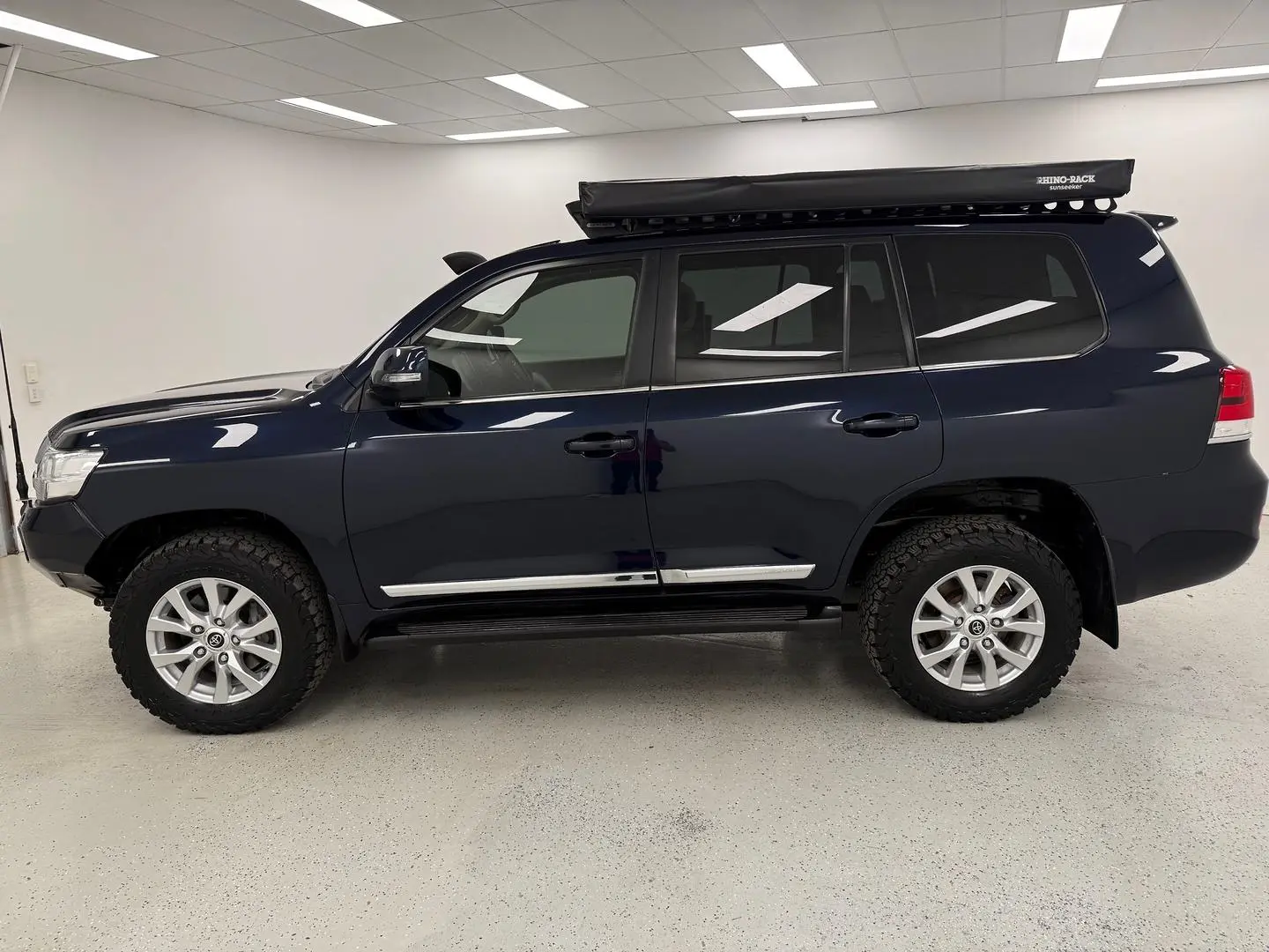2018 Toyota Landcruiser Gallery Image 6