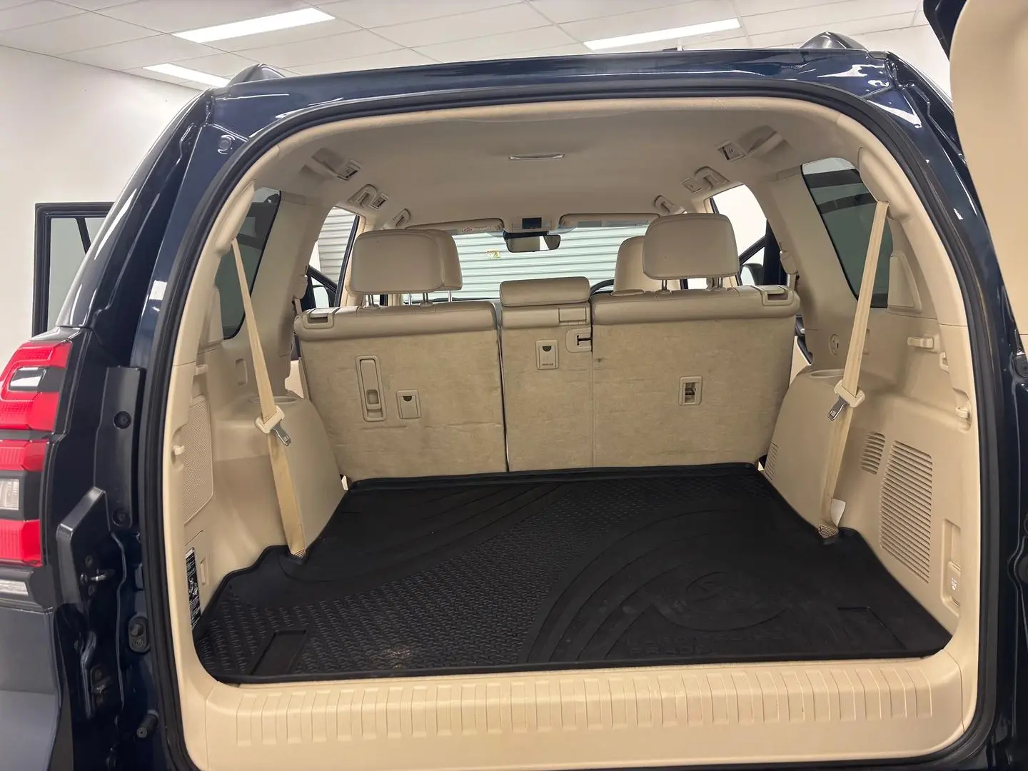 2023 Toyota Landcruiser Prado Gallery Image 21