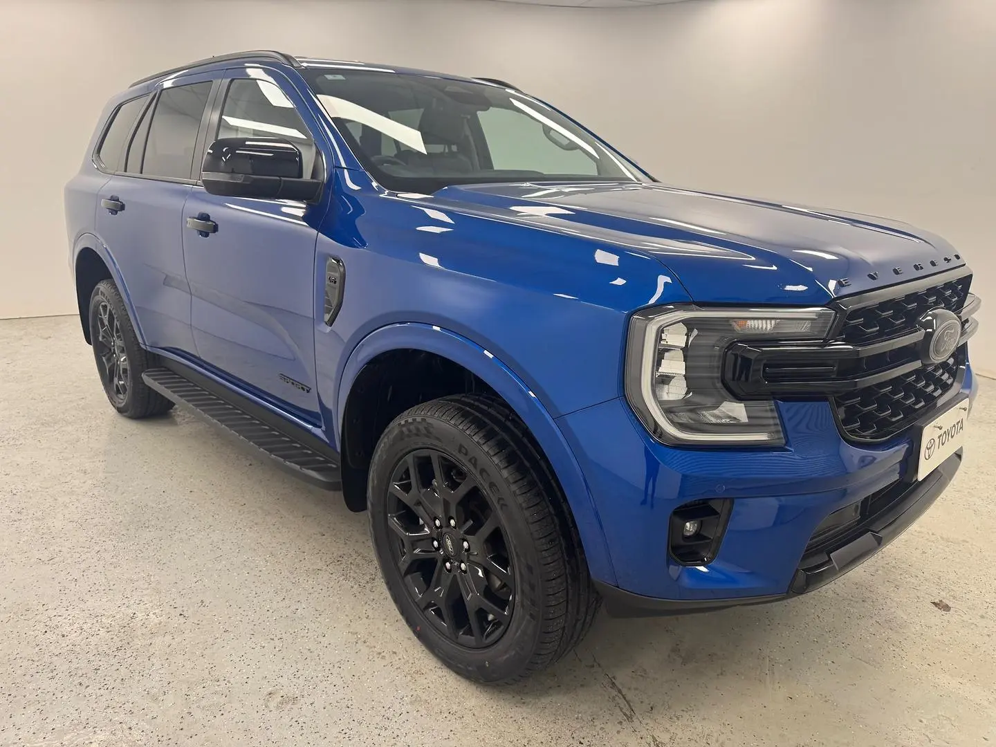 2023 Ford Everest Gallery Image 1