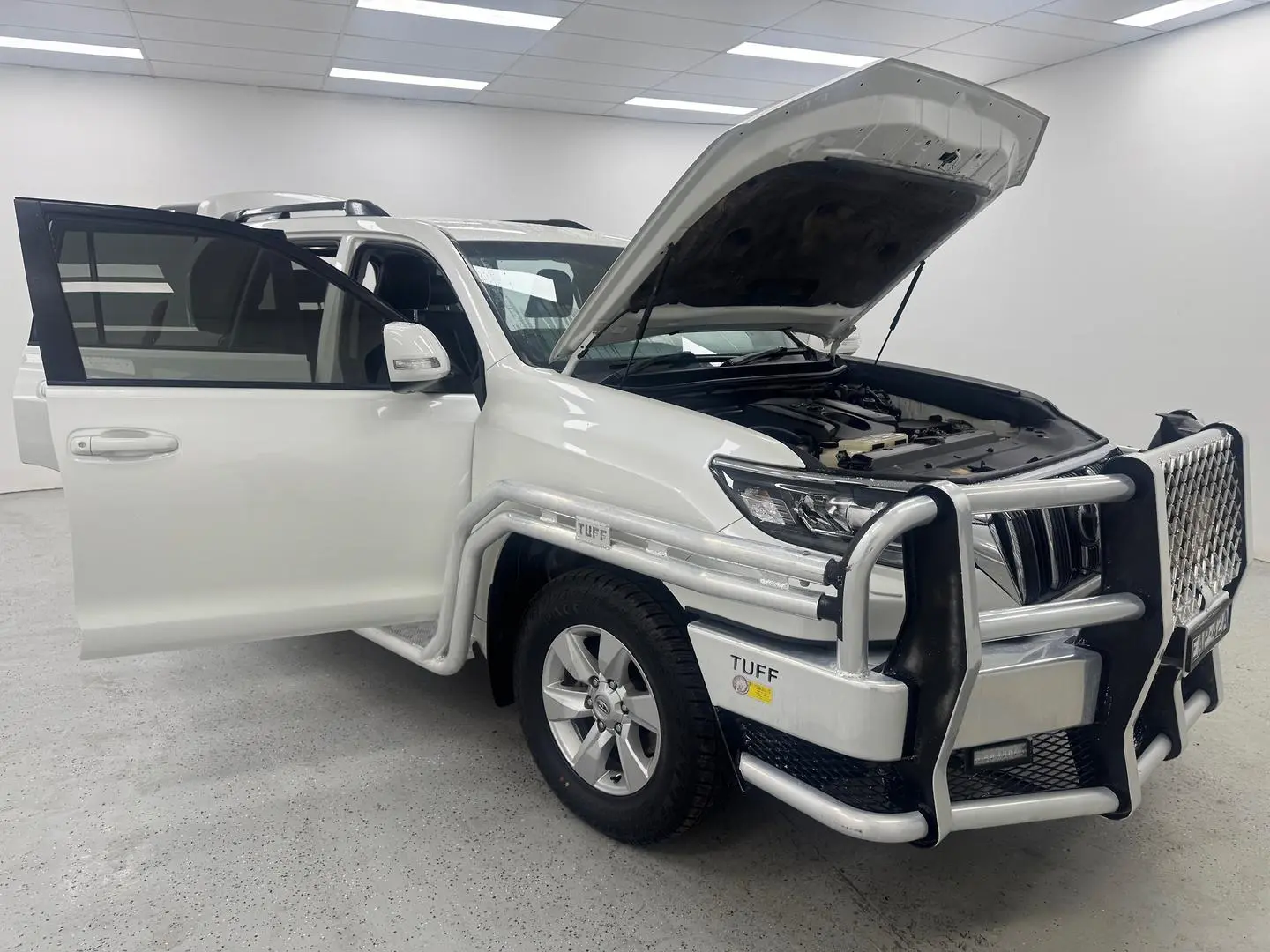 2019 Toyota Landcruiser Prado Gallery Image 7