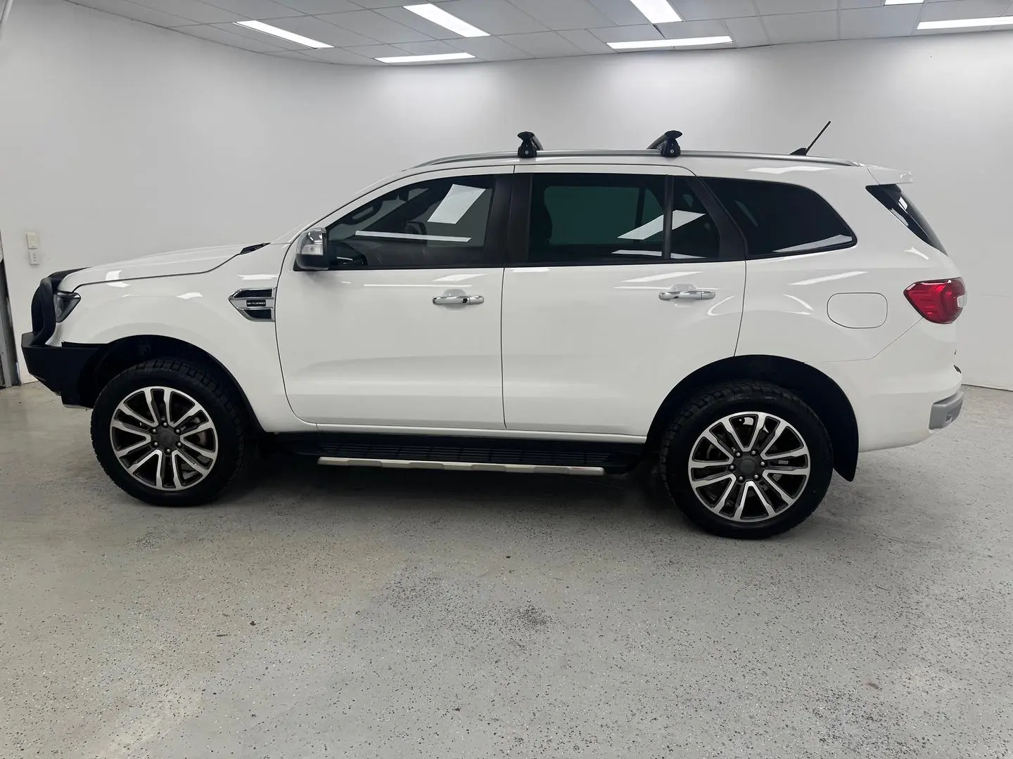 2021 Ford Everest Gallery Image 5