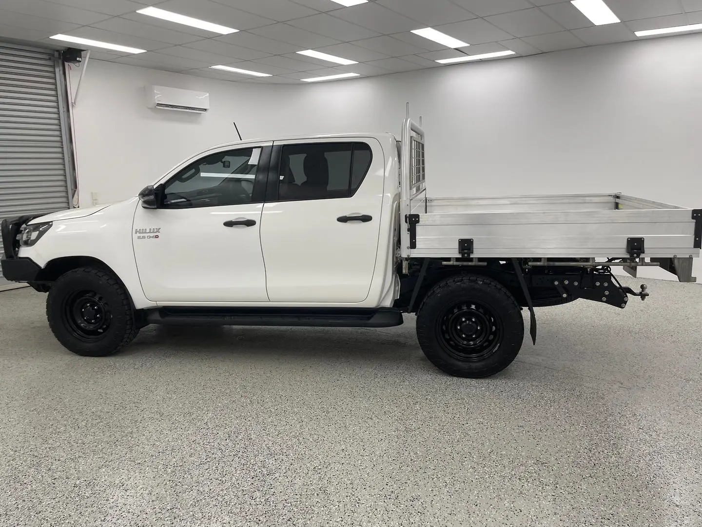 2020 Toyota Hilux Gallery Image 6