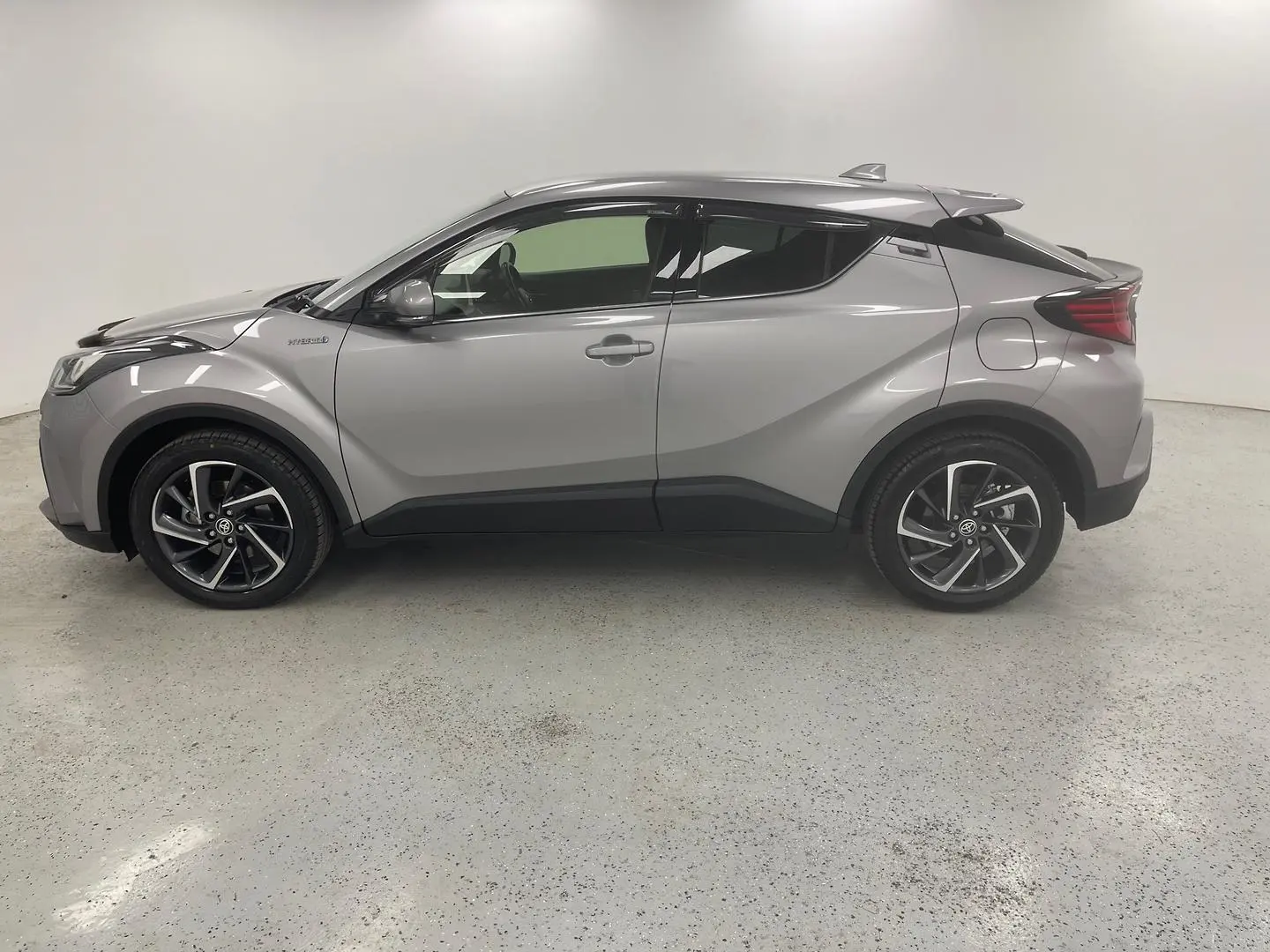 2020 Toyota C-HR Gallery Image 6