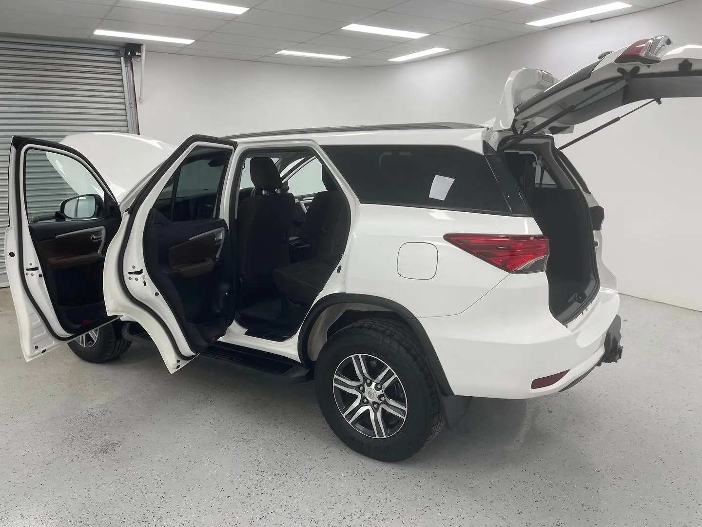 2019 Toyota Fortuner Gallery Image 11