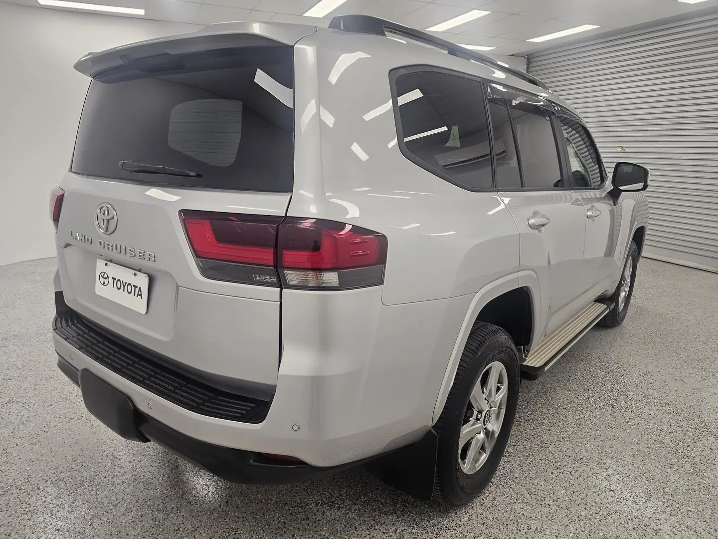 2023 Toyota Landcruiser Gallery Image 3