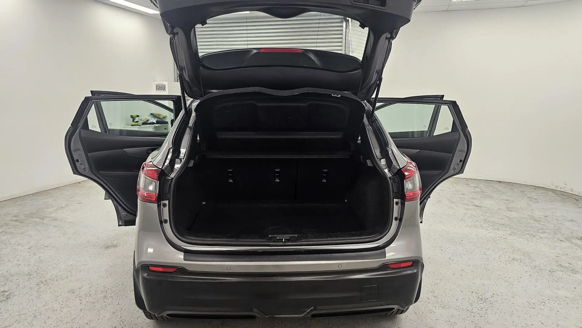 2018 Nissan QASHQAI Gallery Image 16
