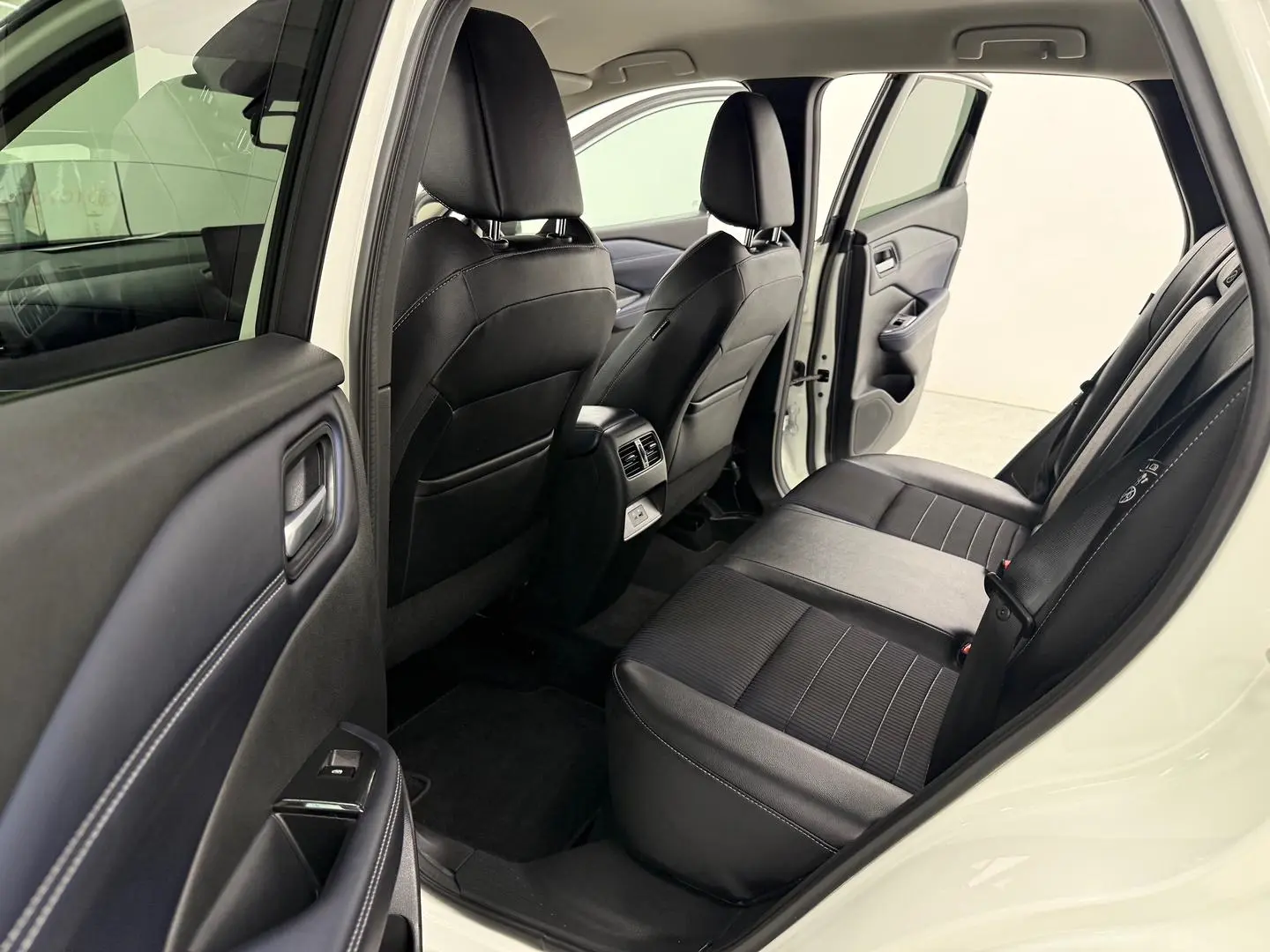 2024 Nissan QASHQAI Gallery Image 11