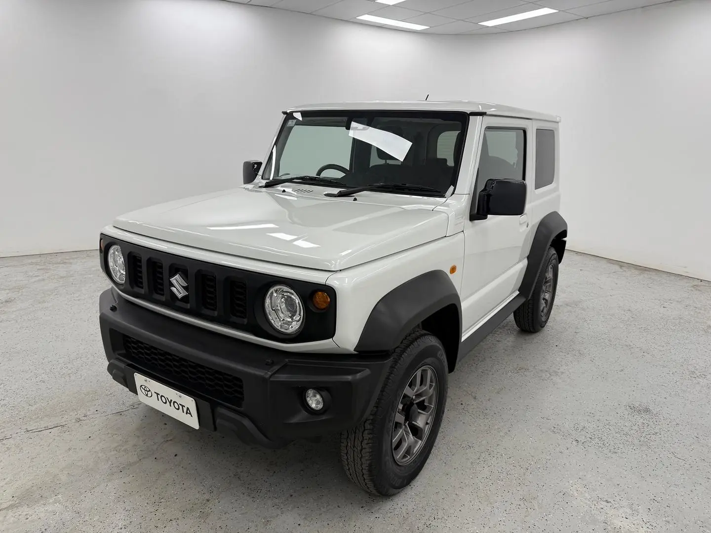 2023 Suzuki Jimny Gallery Image 7