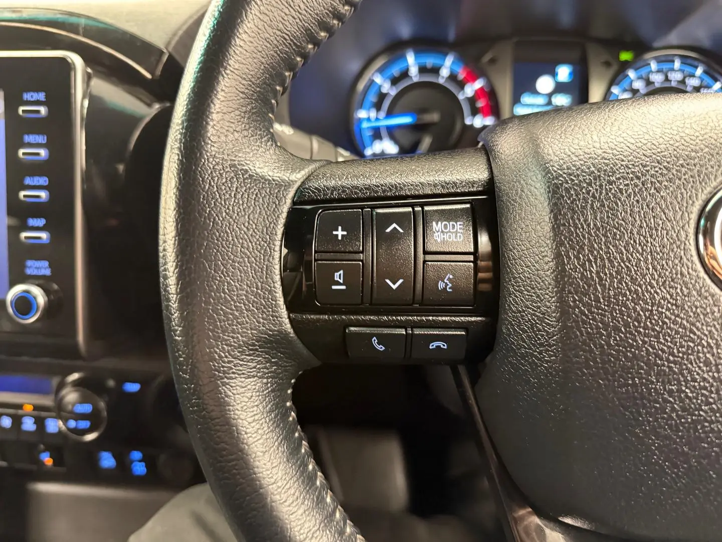 2022 Toyota Hilux Gallery Image 30