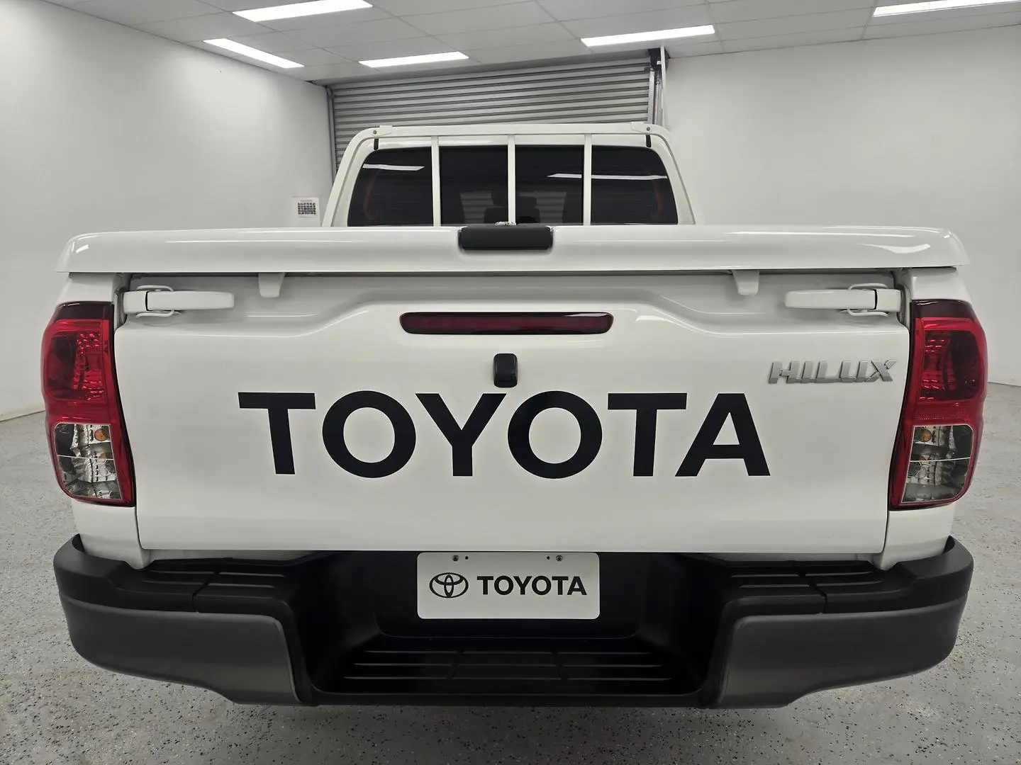 2019 Toyota Hilux Gallery Image 3
