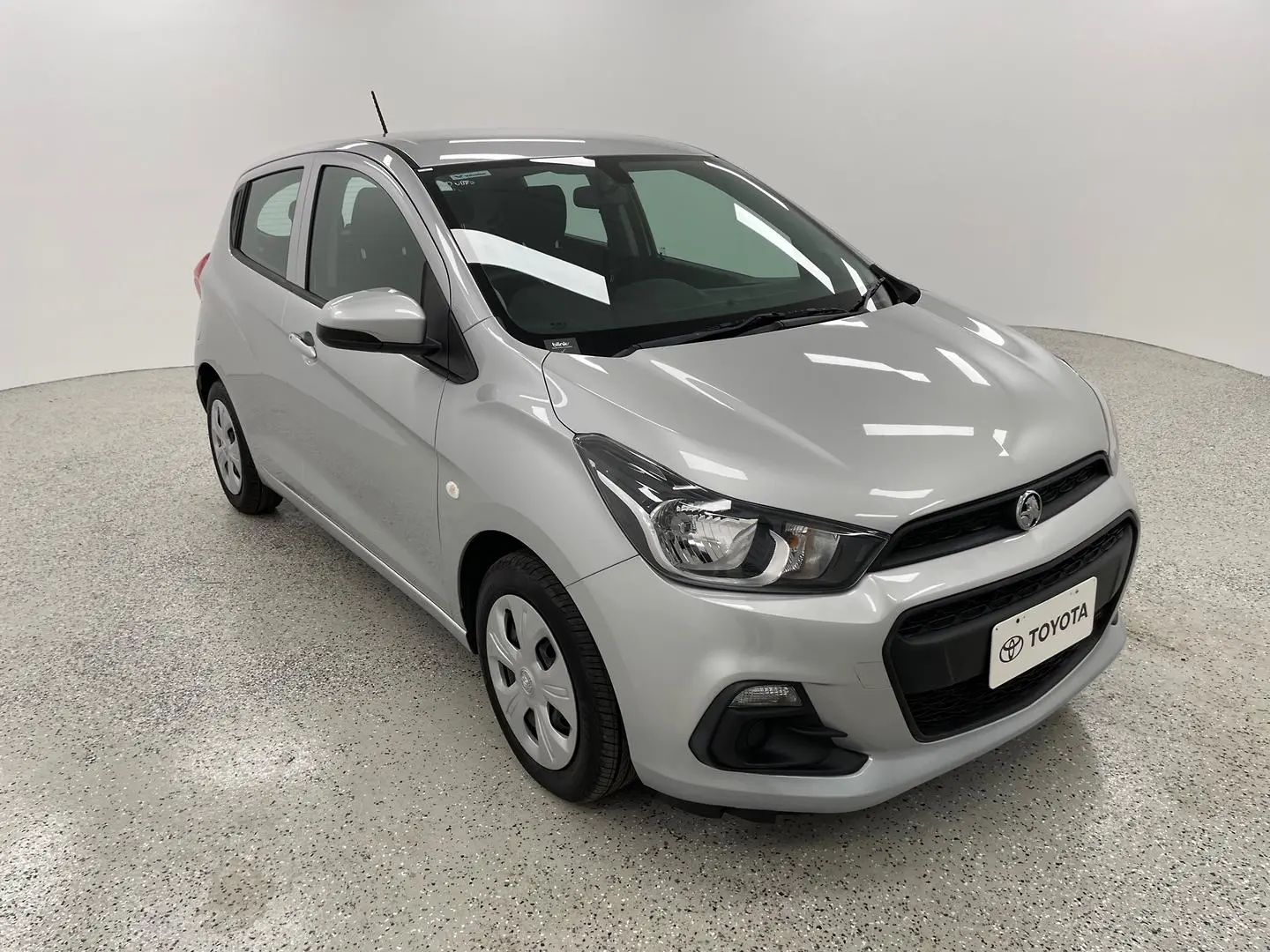 2016 Holden Spark Gallery Image 1