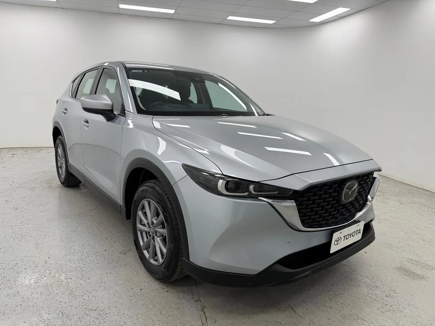 2023 Mazda CX-5 Gallery Image 1