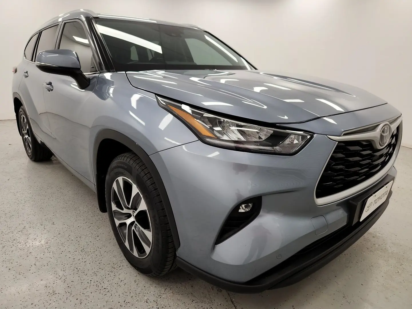 2023 Toyota Kluger Gallery Image 1