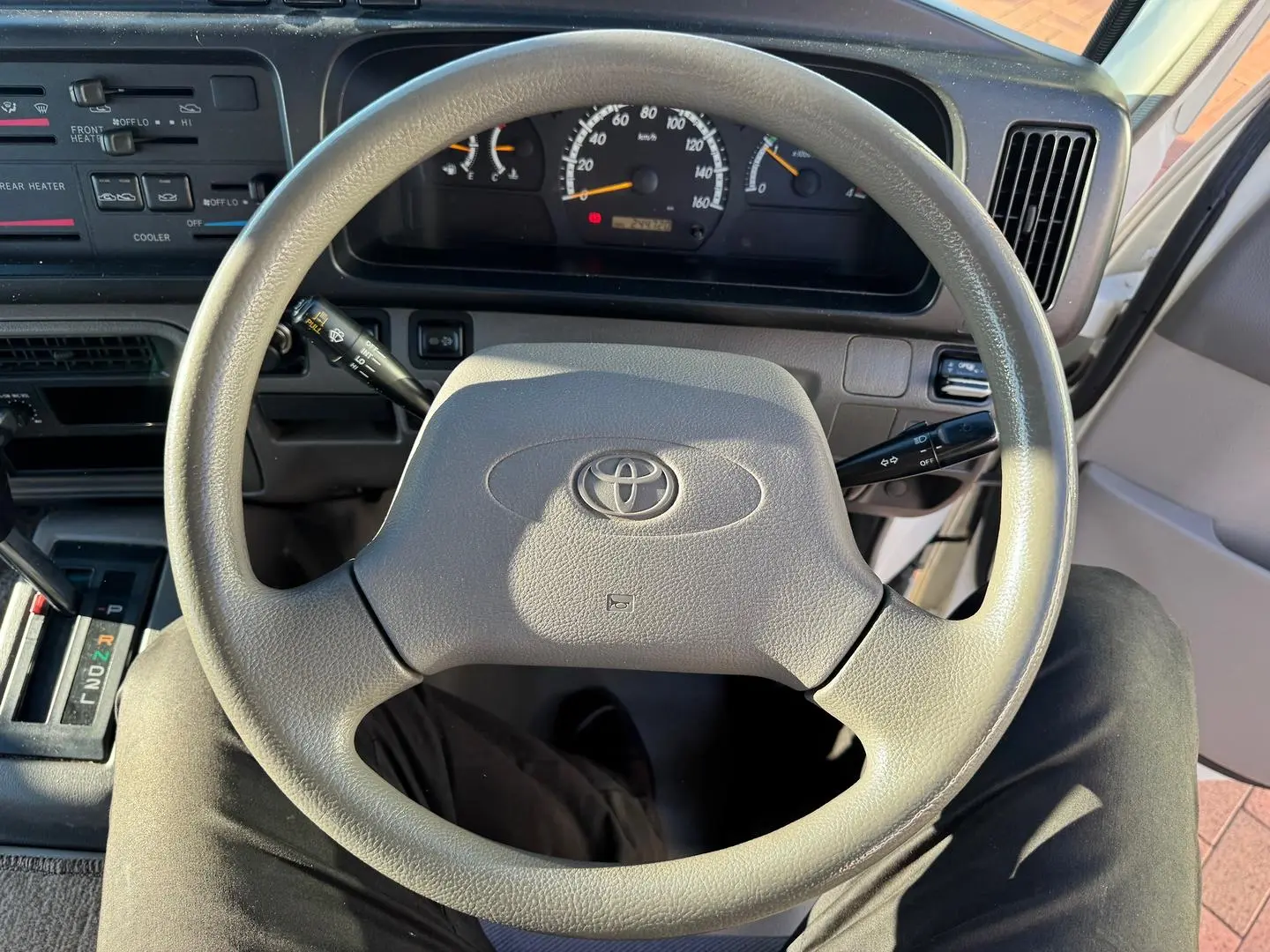 2014 Toyota Coaster Gallery Image 9